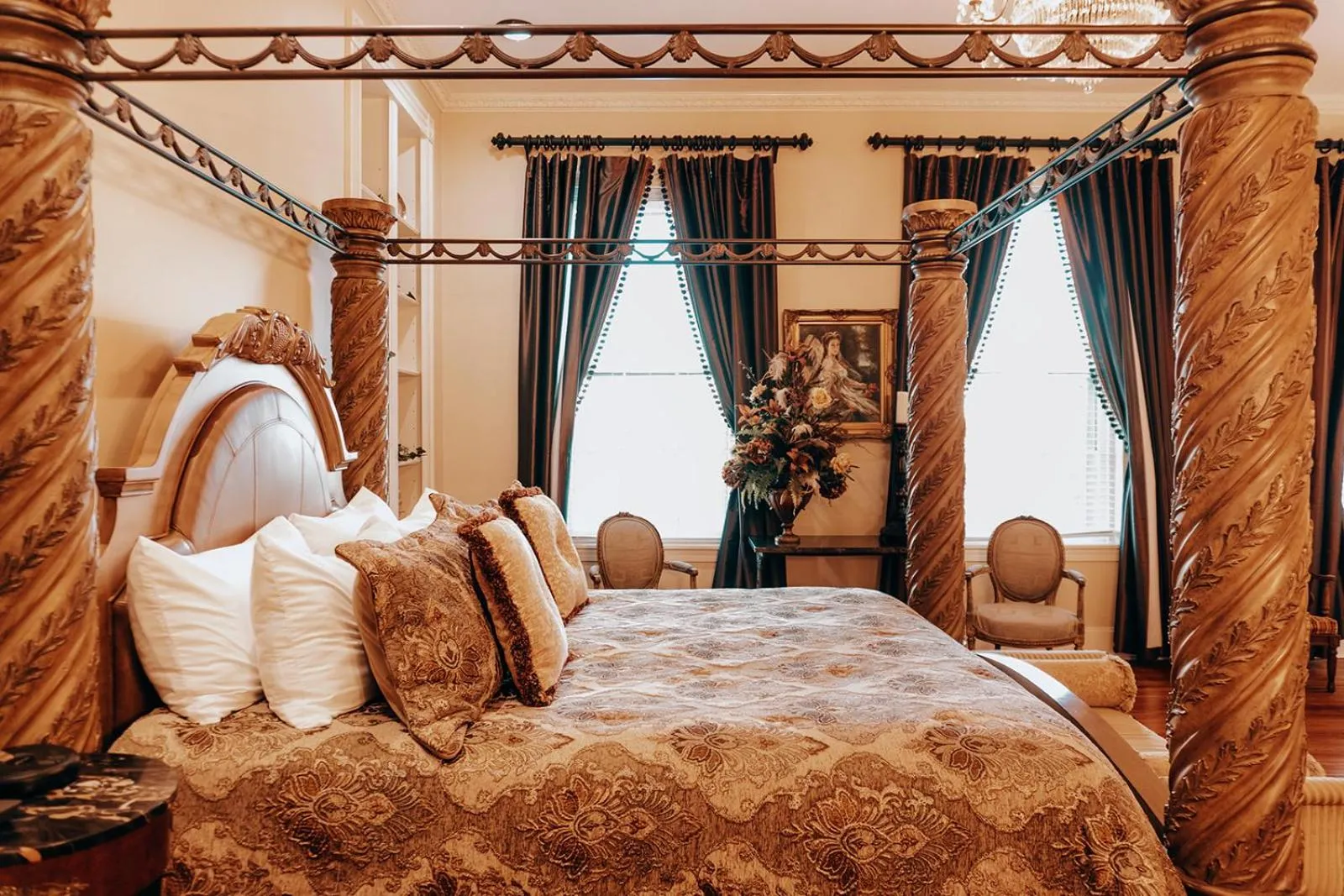 Bed in Belle Air Mansion and Inn