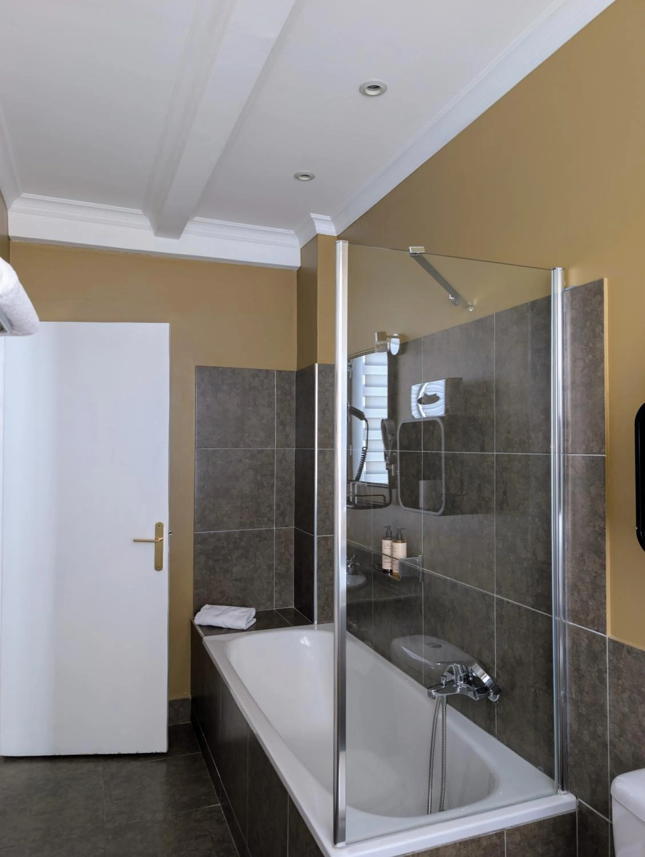 Bathroom in Hôtel Mademoiselle