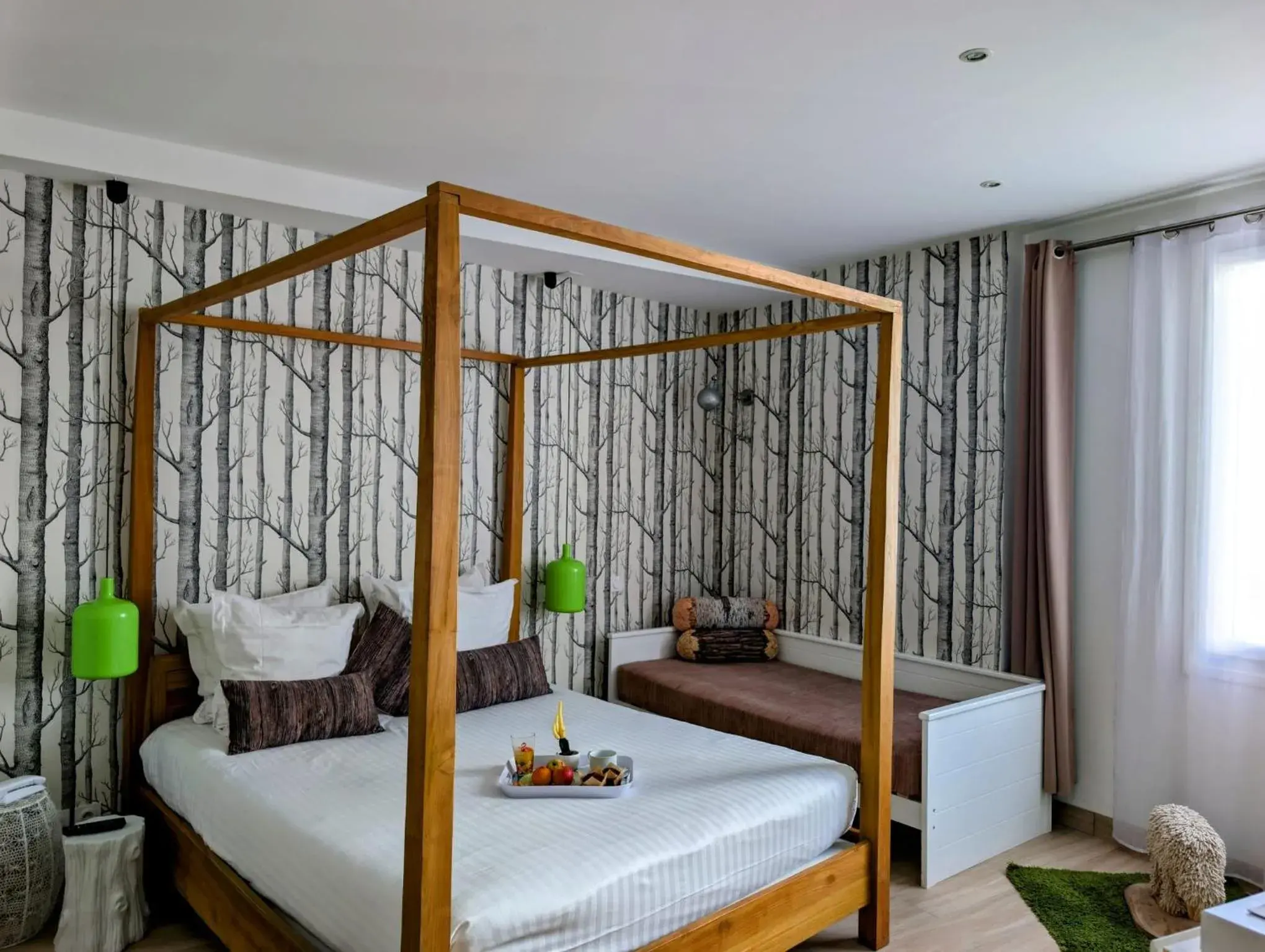 Bed in Hôtel Mademoiselle Bed in Hôtel Mademoiselle