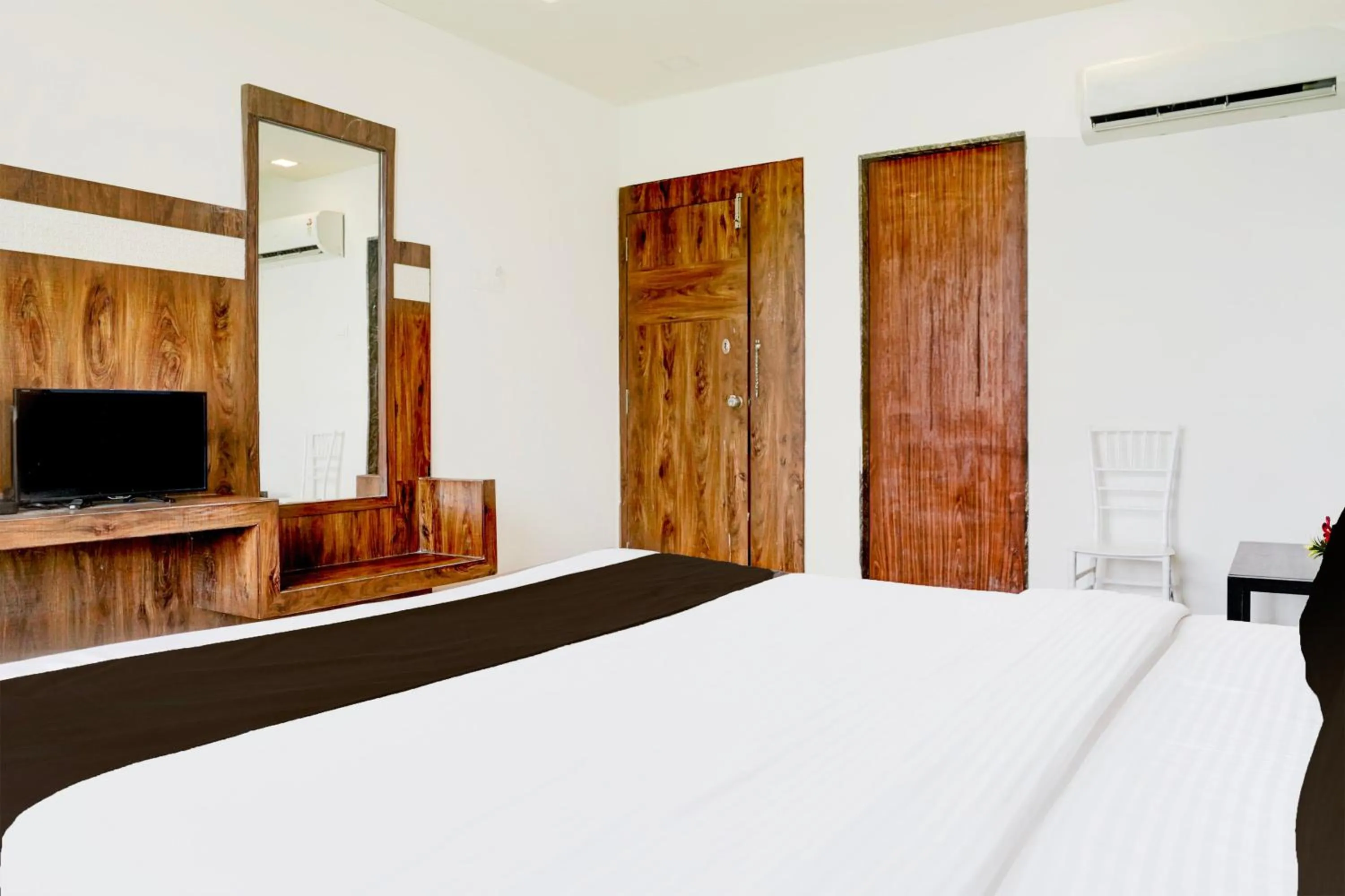 Bedroom, Bed in Collection O Shirdi