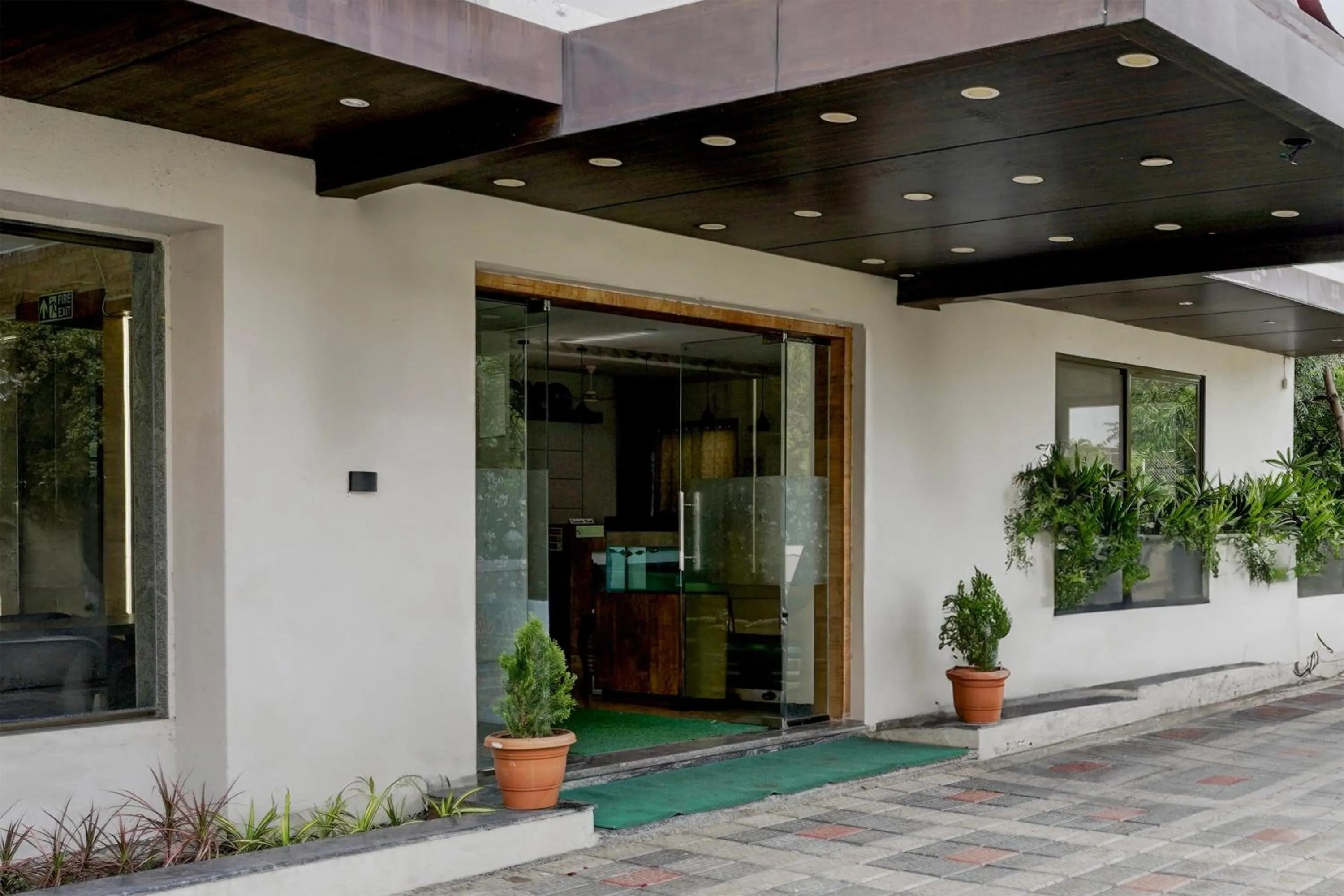 Facade/entrance in Collection O Shirdi