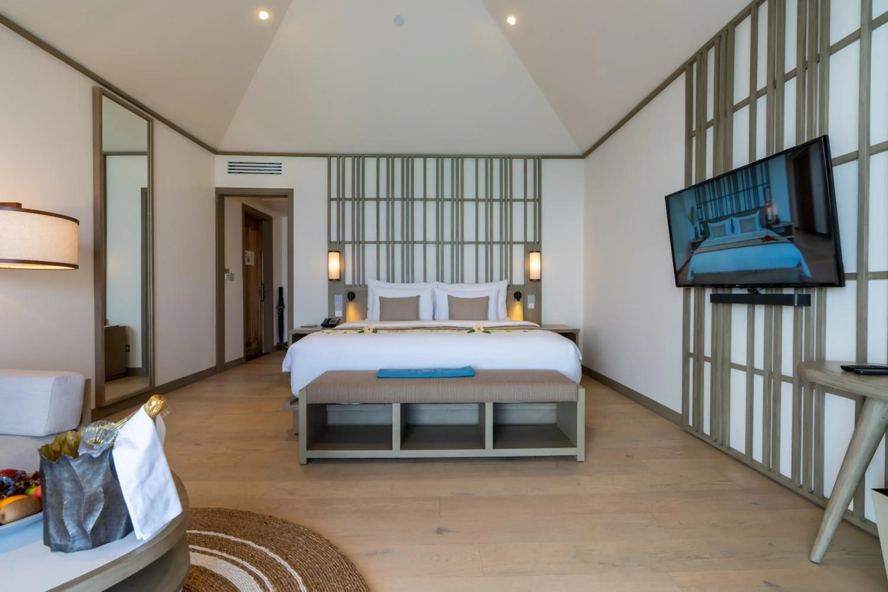 Bed in Kagi Maldives Resort & Spa Bed in Kagi Maldives Resort & Spa