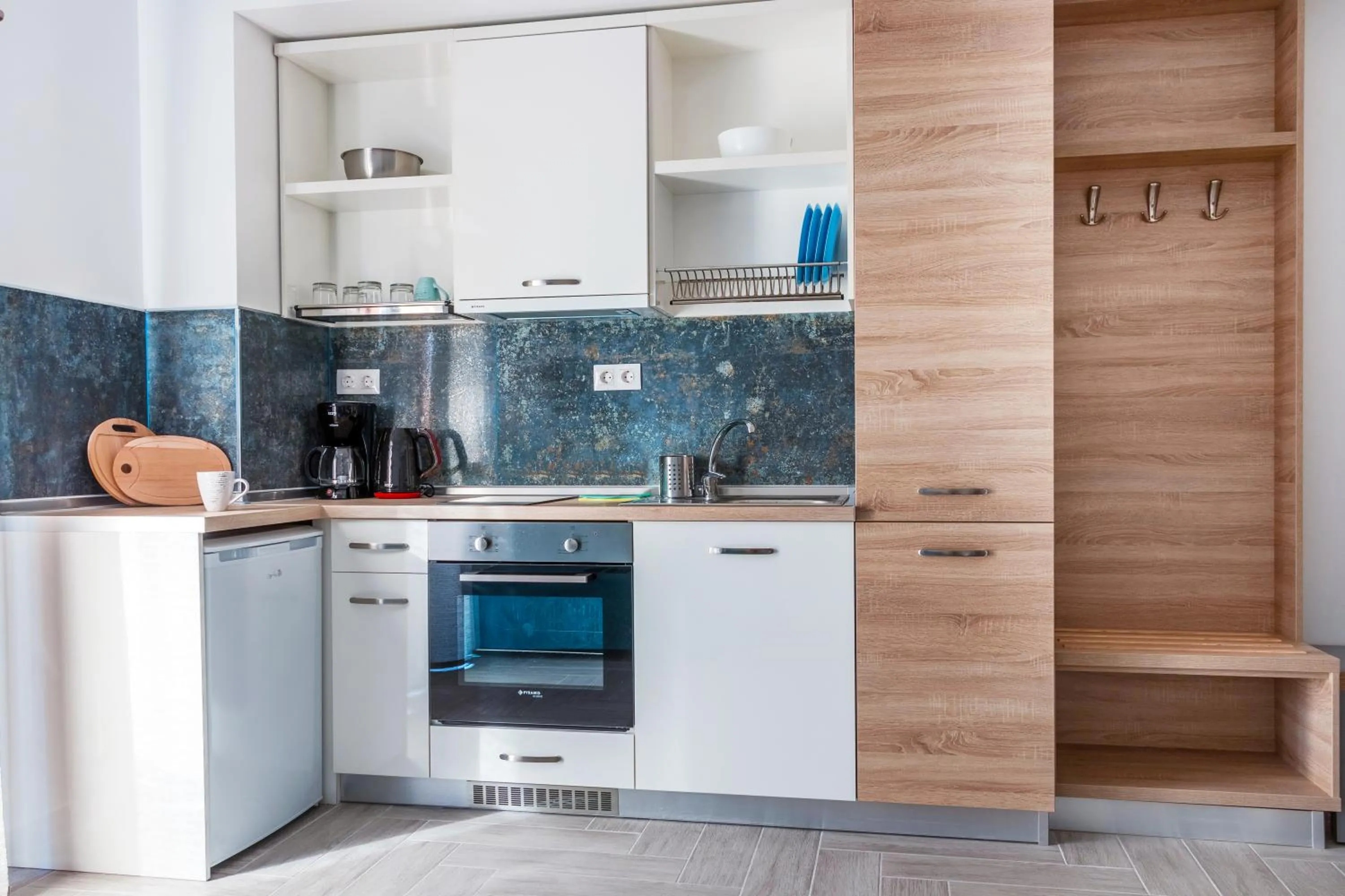 Kitchen or kitchenette in Okean Studios