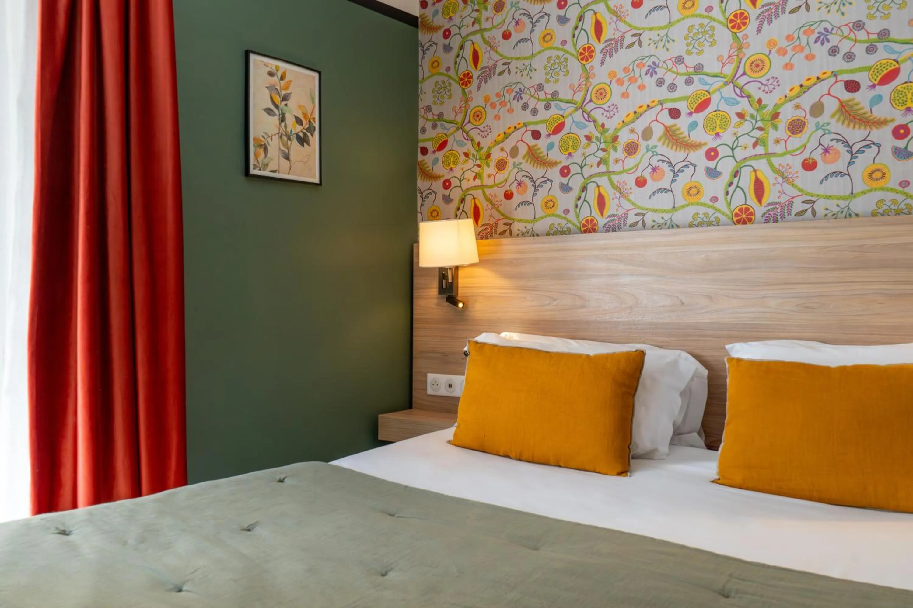 Bed in Hôtel de France, un hôtel AMMI