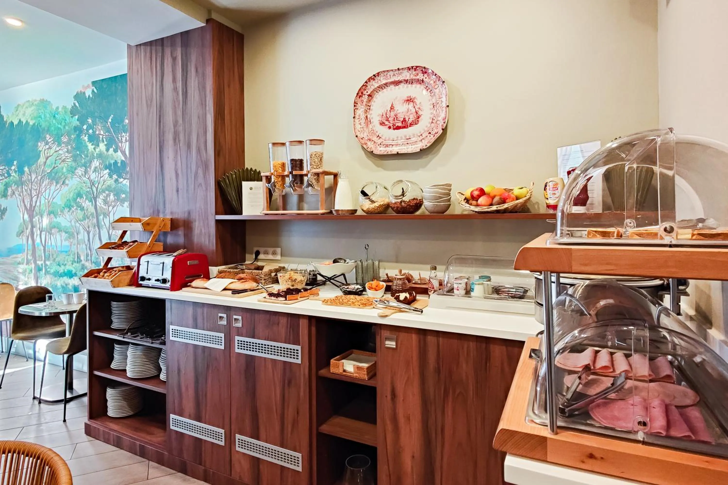 Buffet breakfast in Hôtel de France, un hôtel AMMI