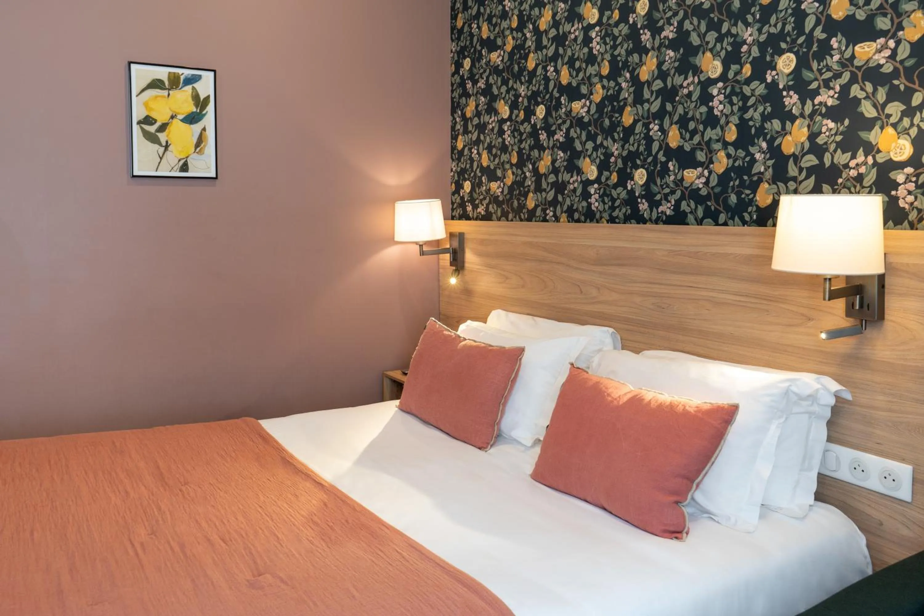 Bed in Hôtel de France, un hôtel AMMI