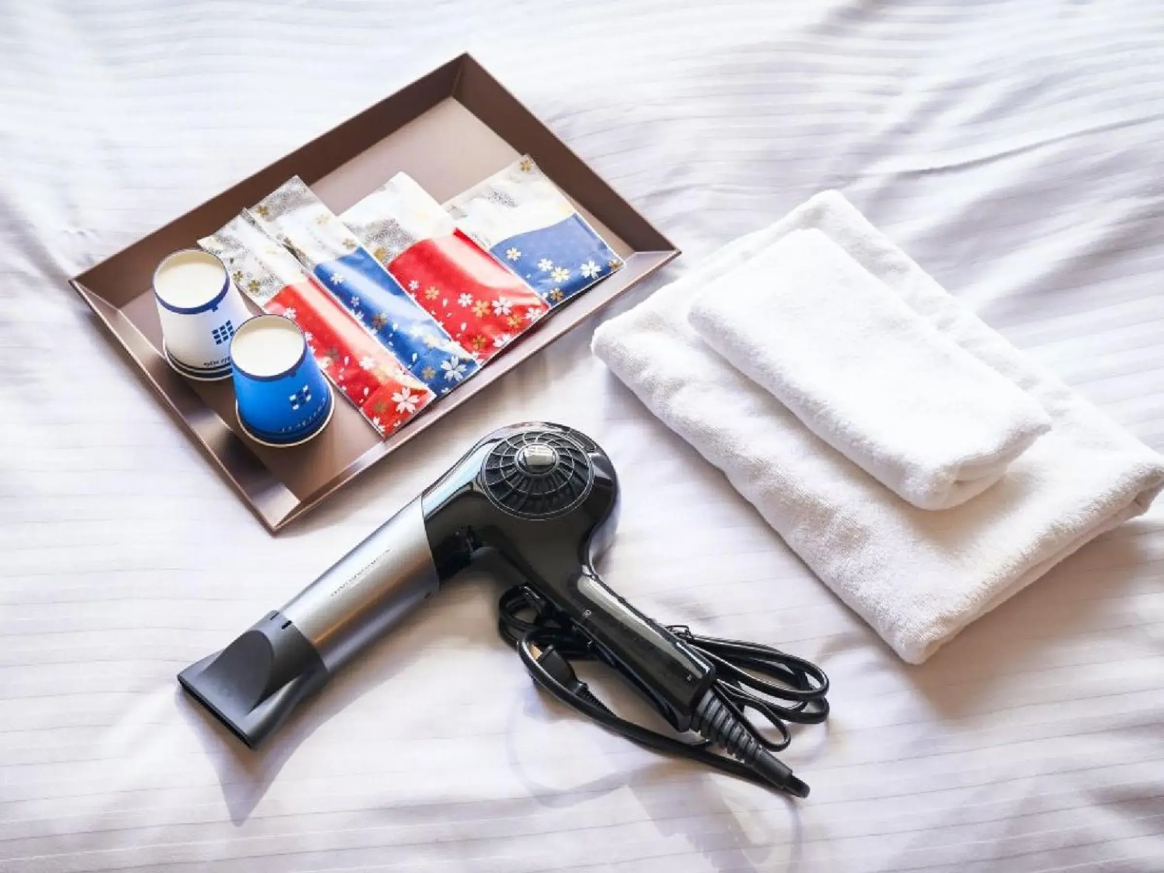 Photo of the whole room in &AND HOSTEL SHINSAIBASHI EAST Photo of the whole room in &AND HOSTEL SHINSAIBASHI EAST