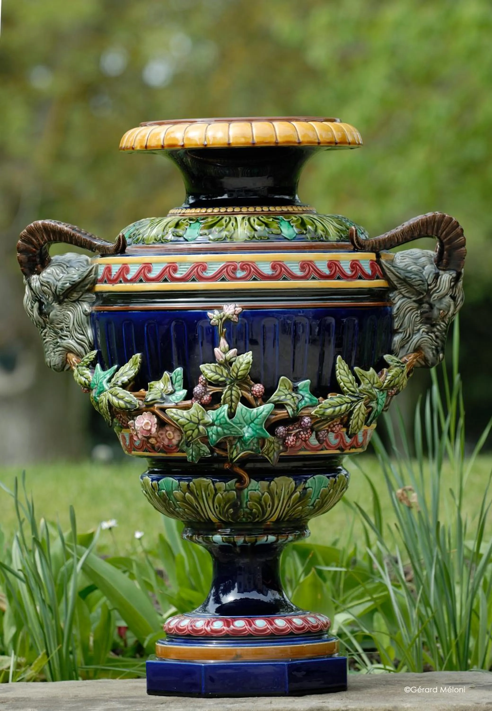 Decorative detail in Auberge Saint Walfrid Hôtel Restaurant & Spa