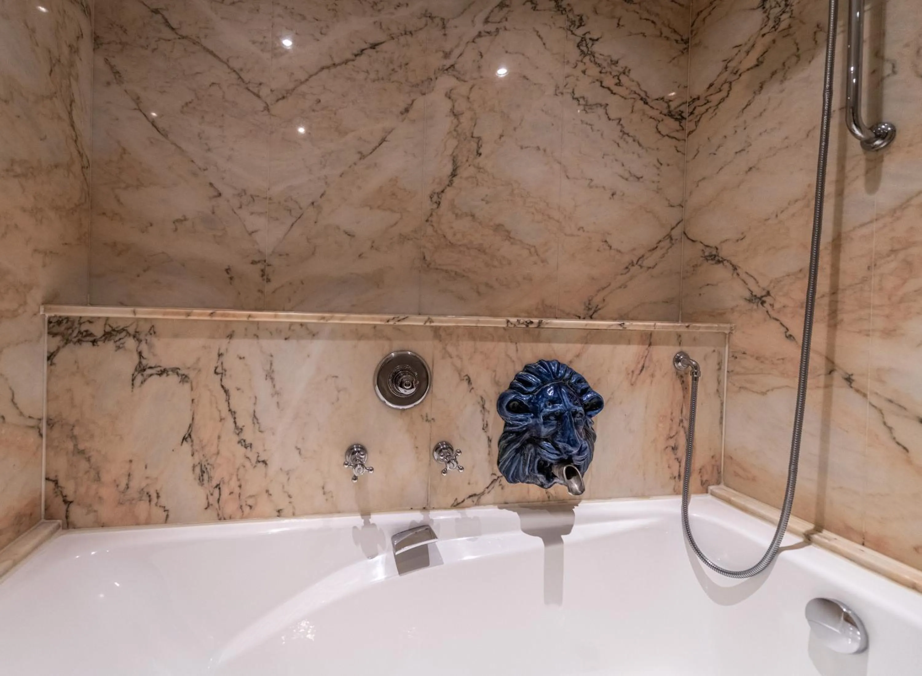 Bathroom in Auberge Saint Walfrid Hôtel Restaurant & Spa