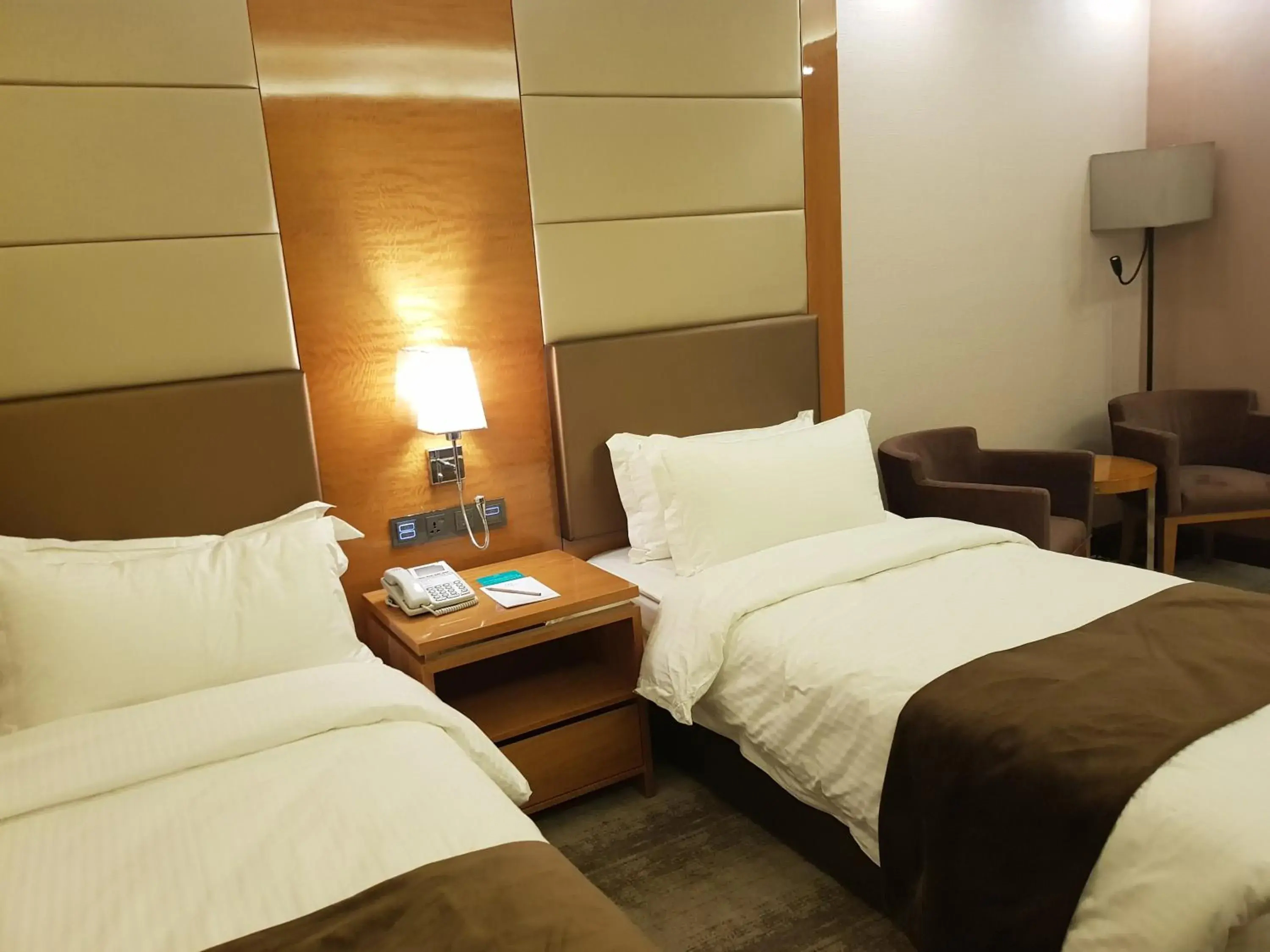 Bedroom, Bed in Gloria Hotel Amman Bedroom, Bed in Gloria Hotel Amman