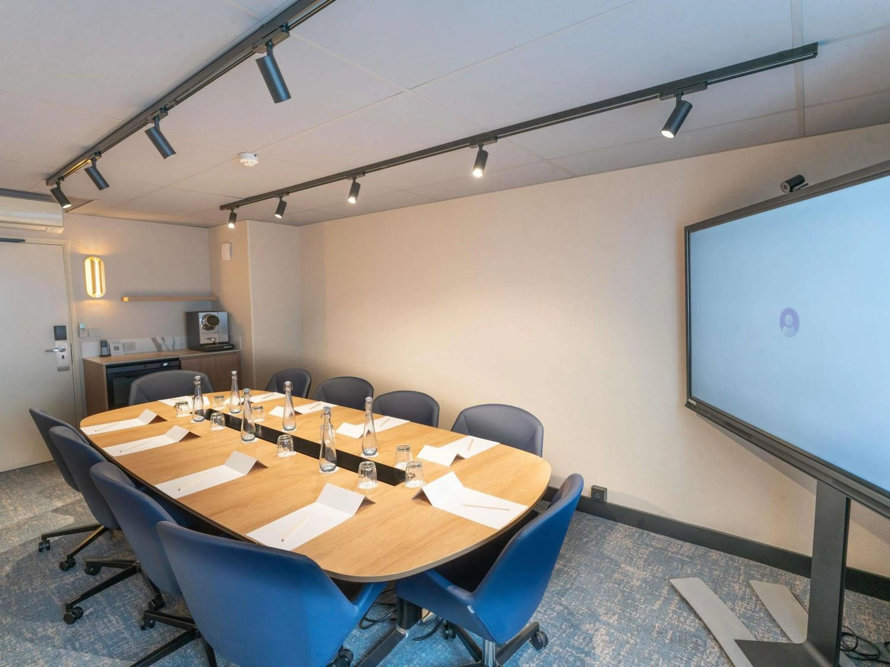 Meeting/conference room in Novotel Angers Lac de Maine