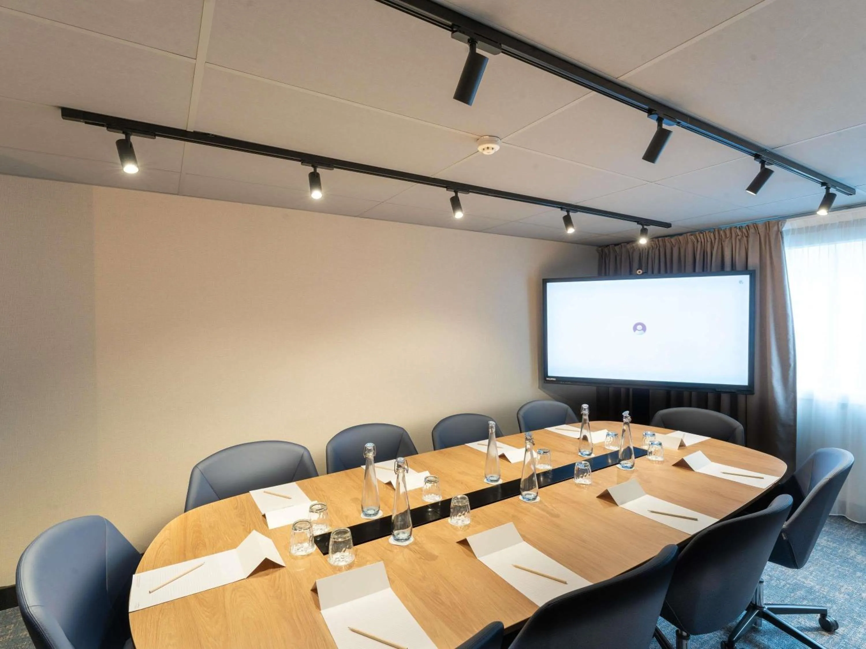 Meeting/conference room in Novotel Angers Lac de Maine