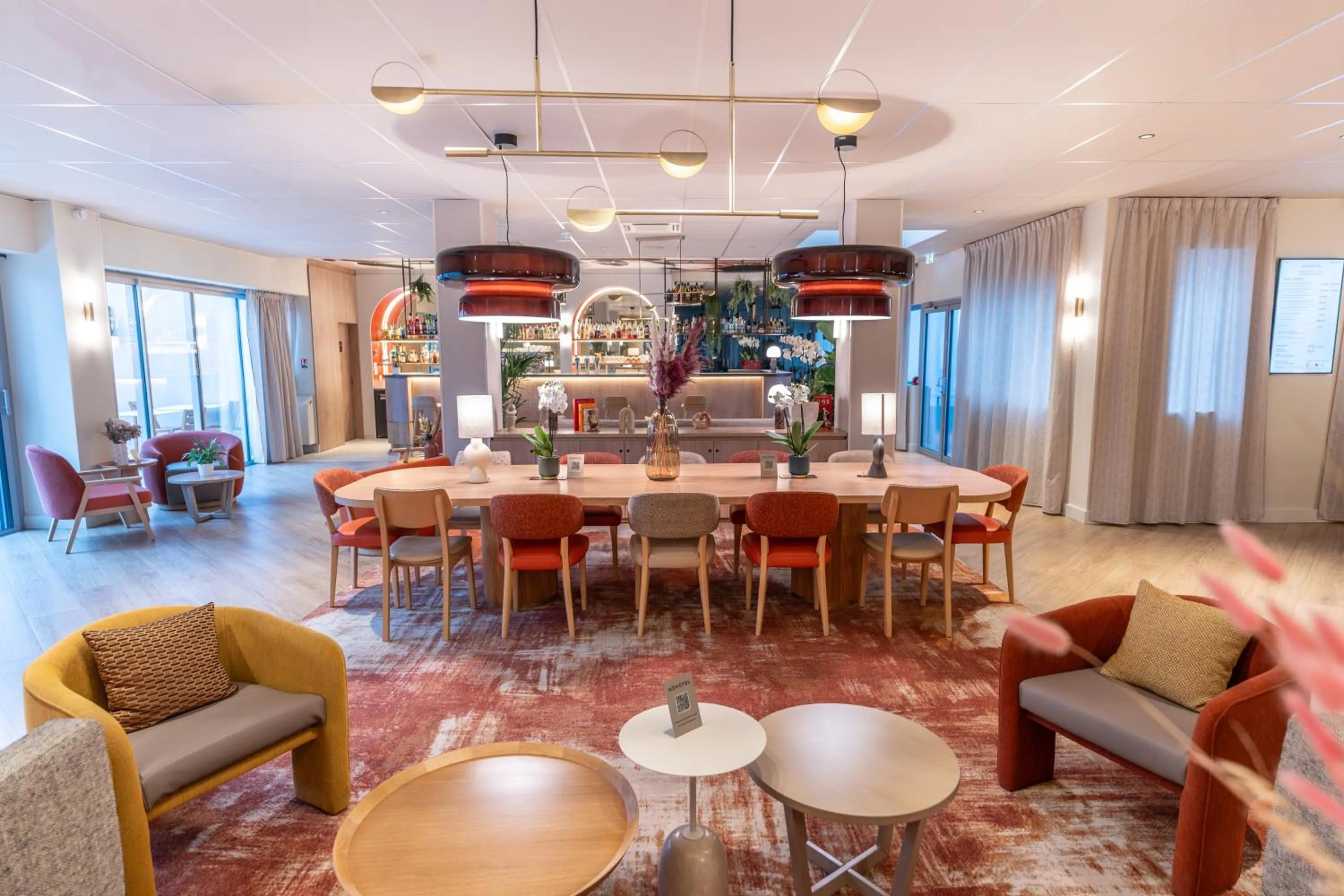 Lounge or bar in Hotel Mercure Angers Lac De Maine