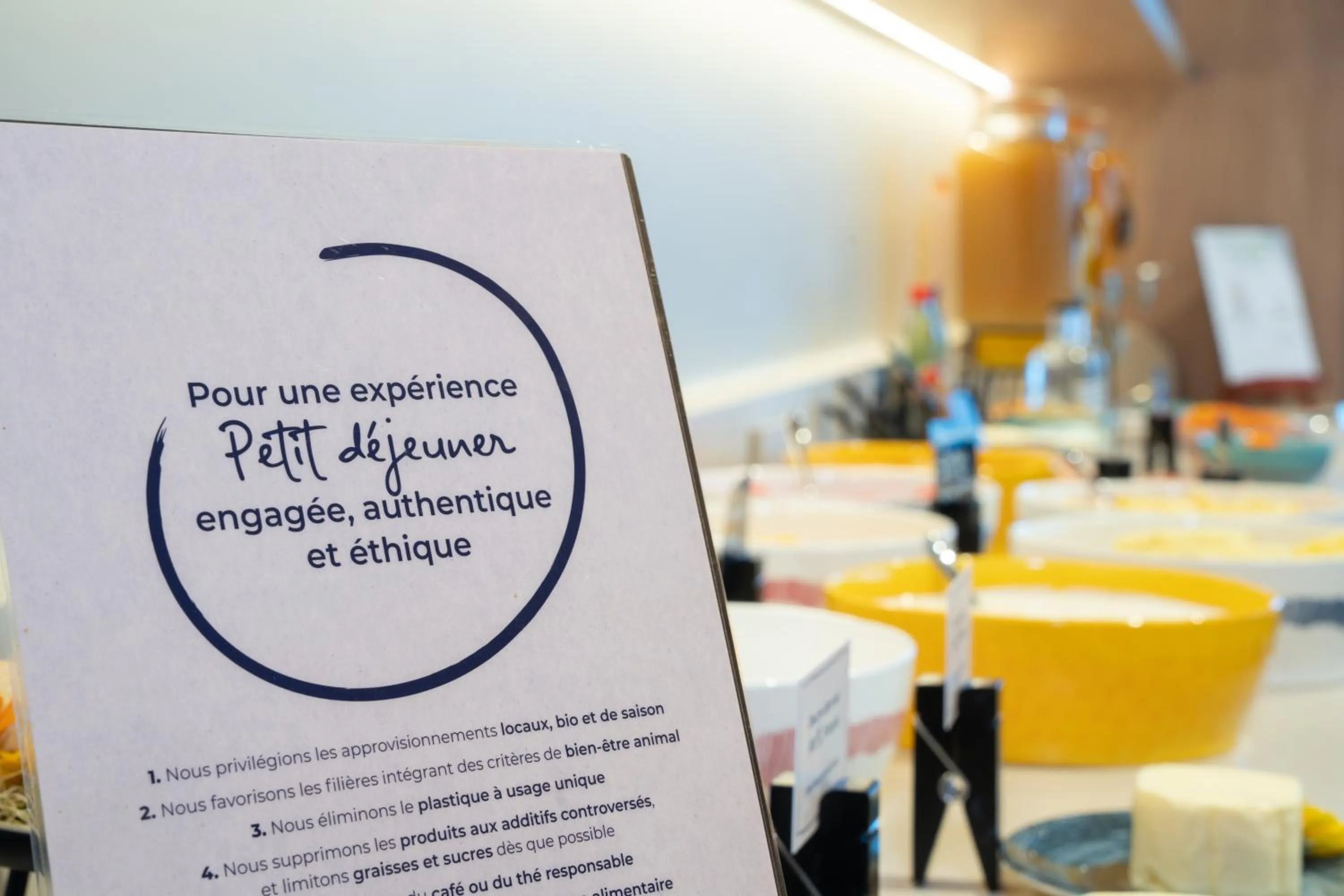 Breakfast in Hotel Mercure Angers Lac De Maine