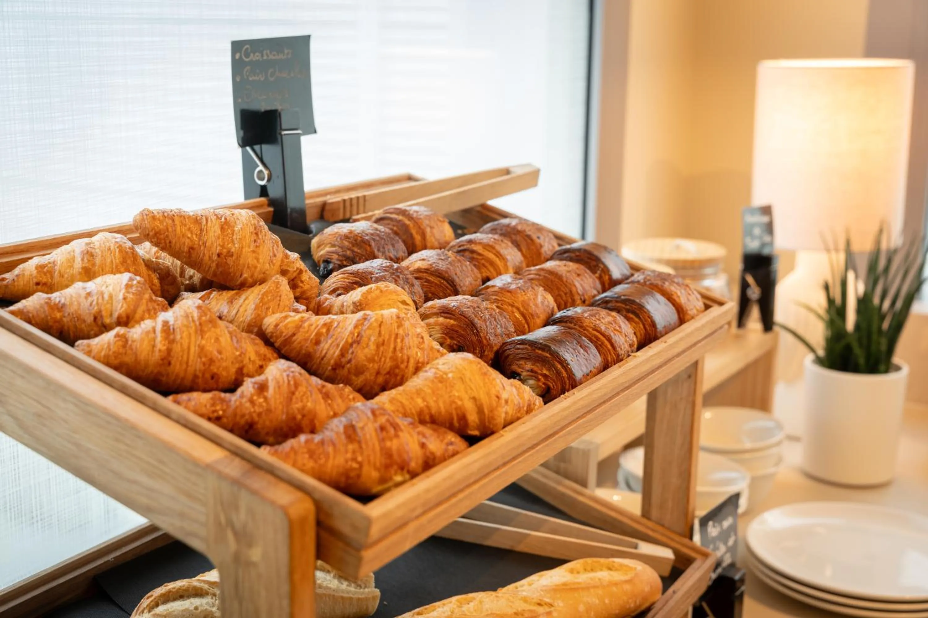 Breakfast in Hotel Mercure Angers Lac De Maine