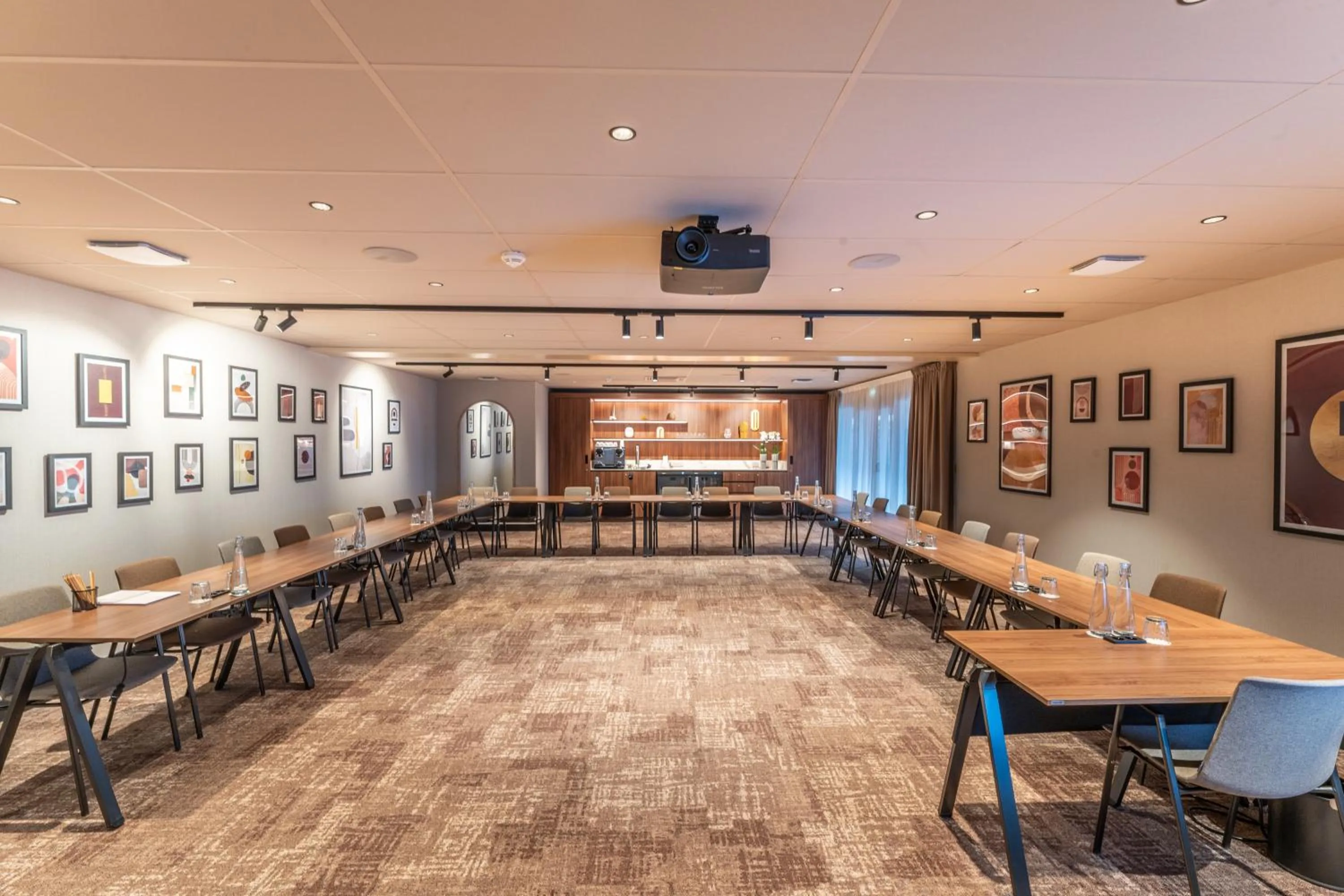 Meeting/conference room in Hotel Mercure Angers Lac De Maine