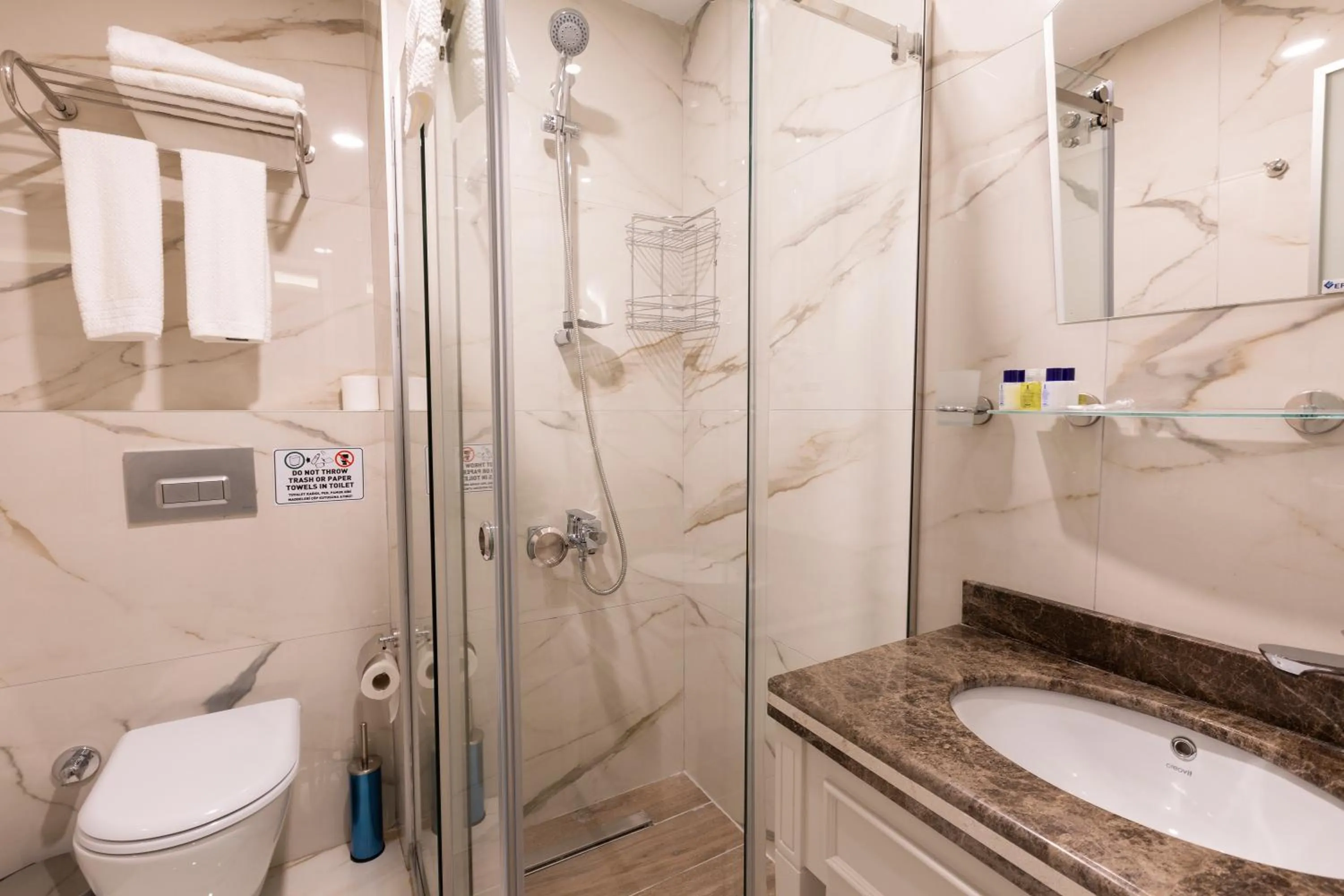 Bathroom in Villa Sweet Hotel