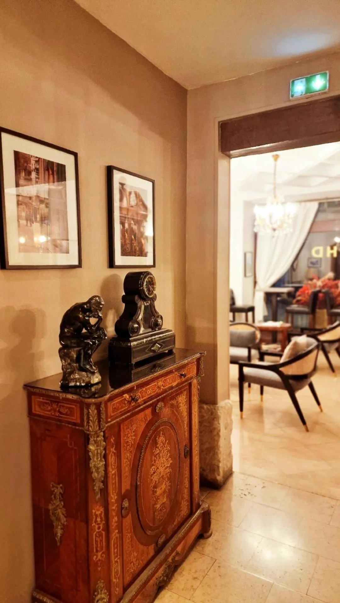 Lobby or reception in Hotel Dandy Rouen centre