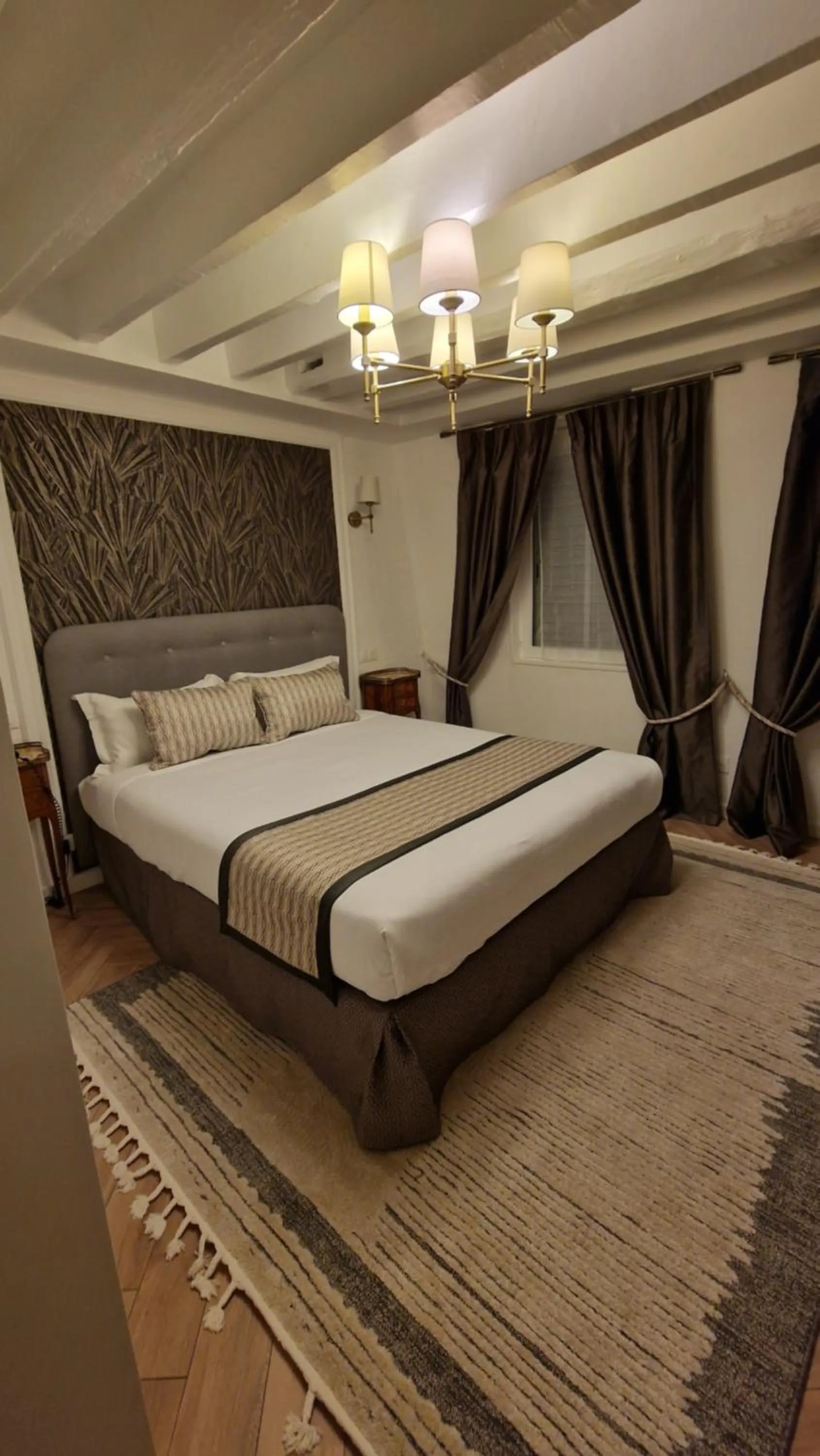 Bedroom, Bed in Hotel Dandy Rouen centre