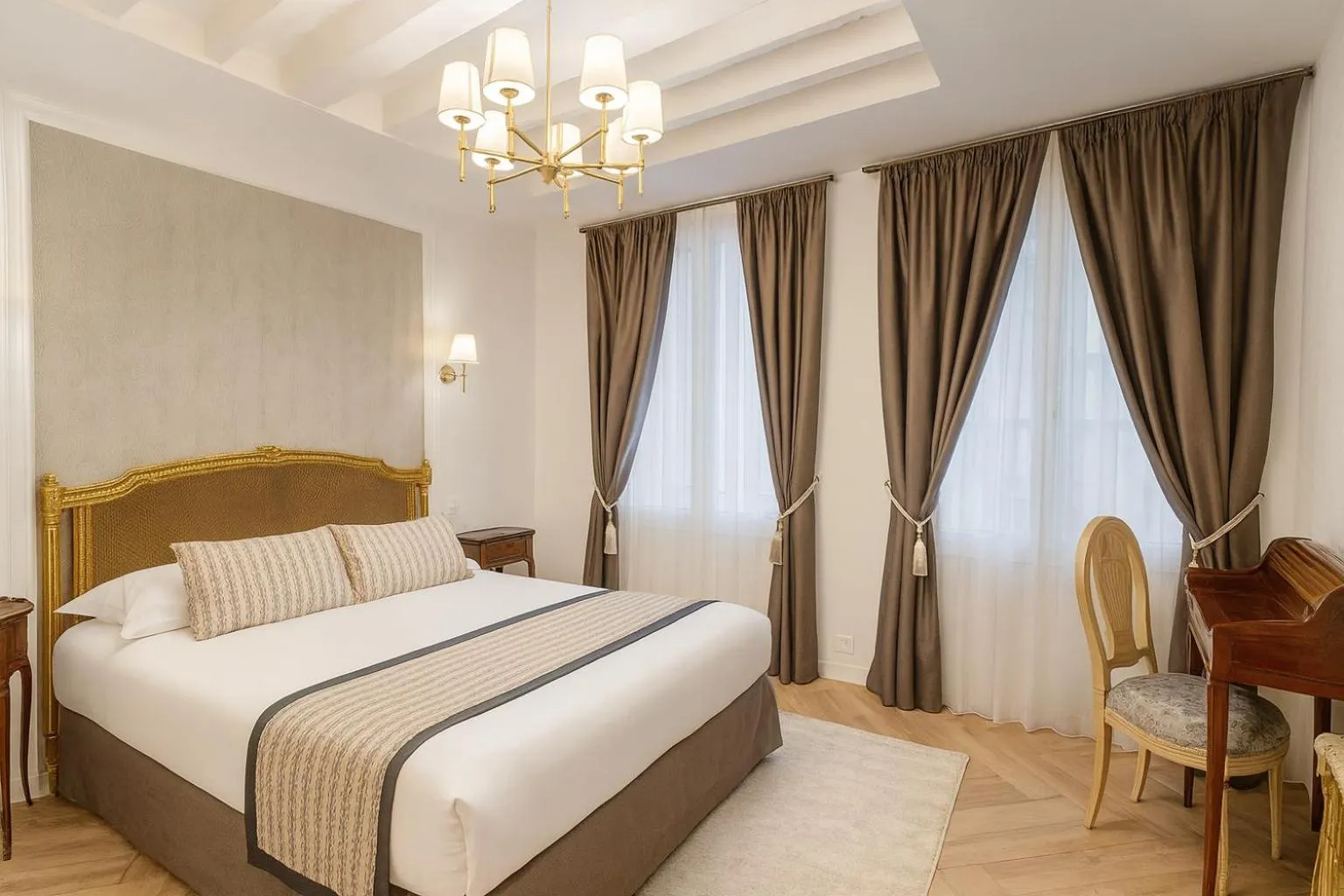 Bedroom, Bed in Hotel Dandy Rouen centre