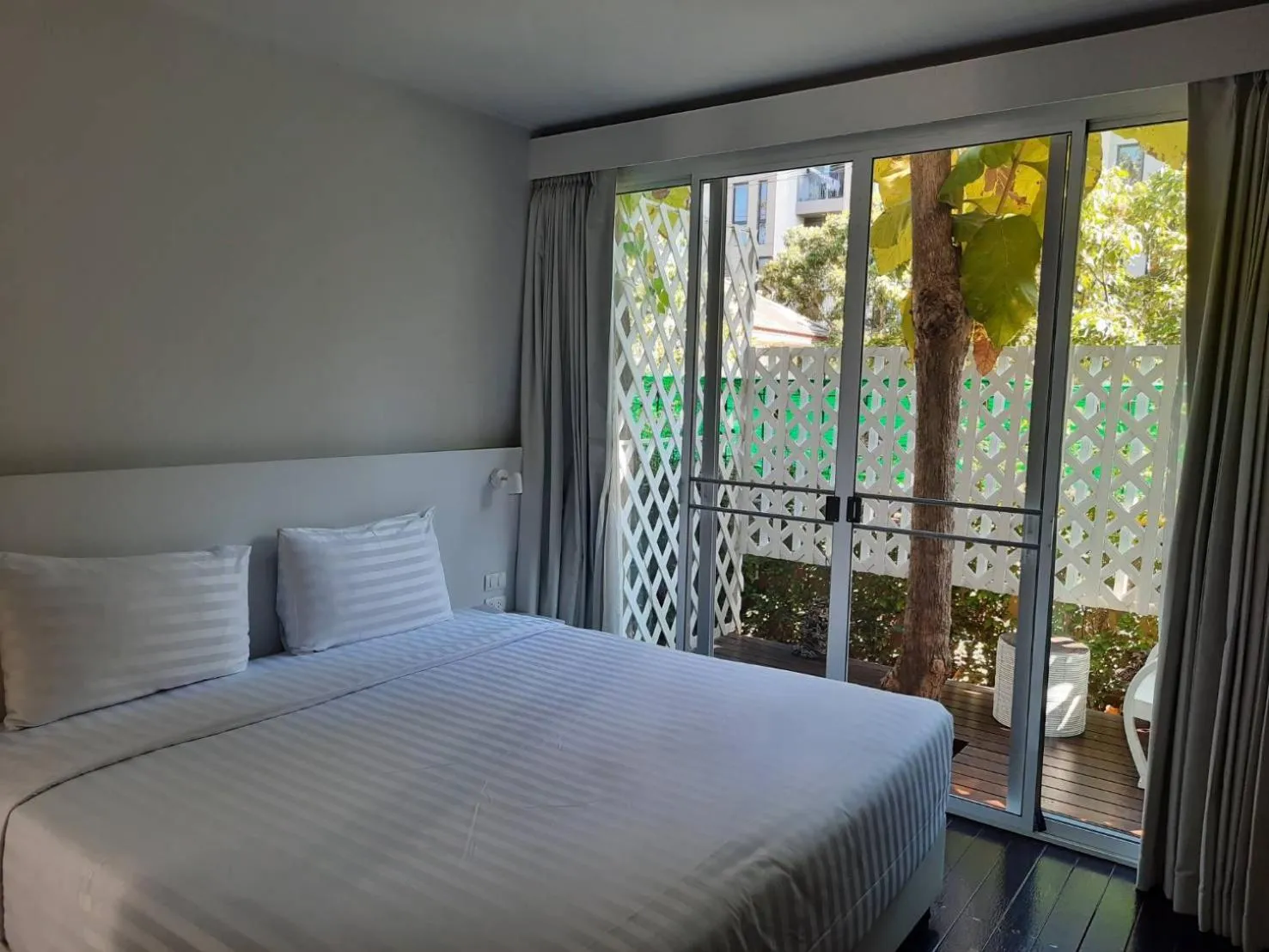 Bedroom, Bed in Cochet