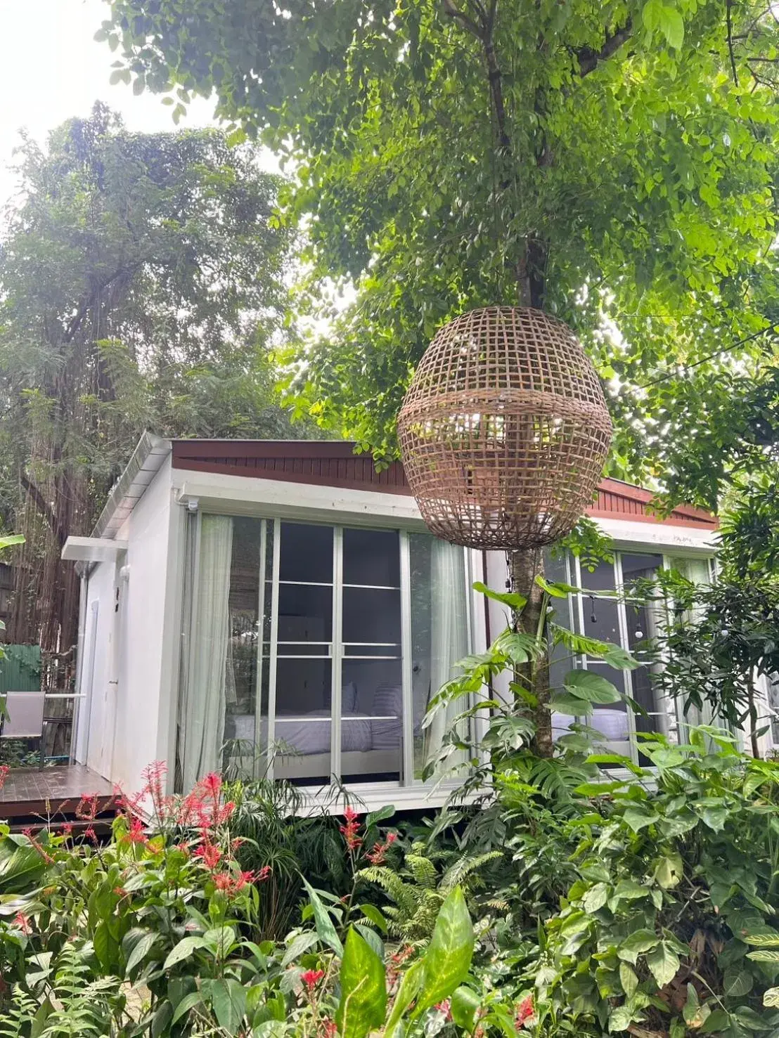 Property building in Cochet Property building in Cochet