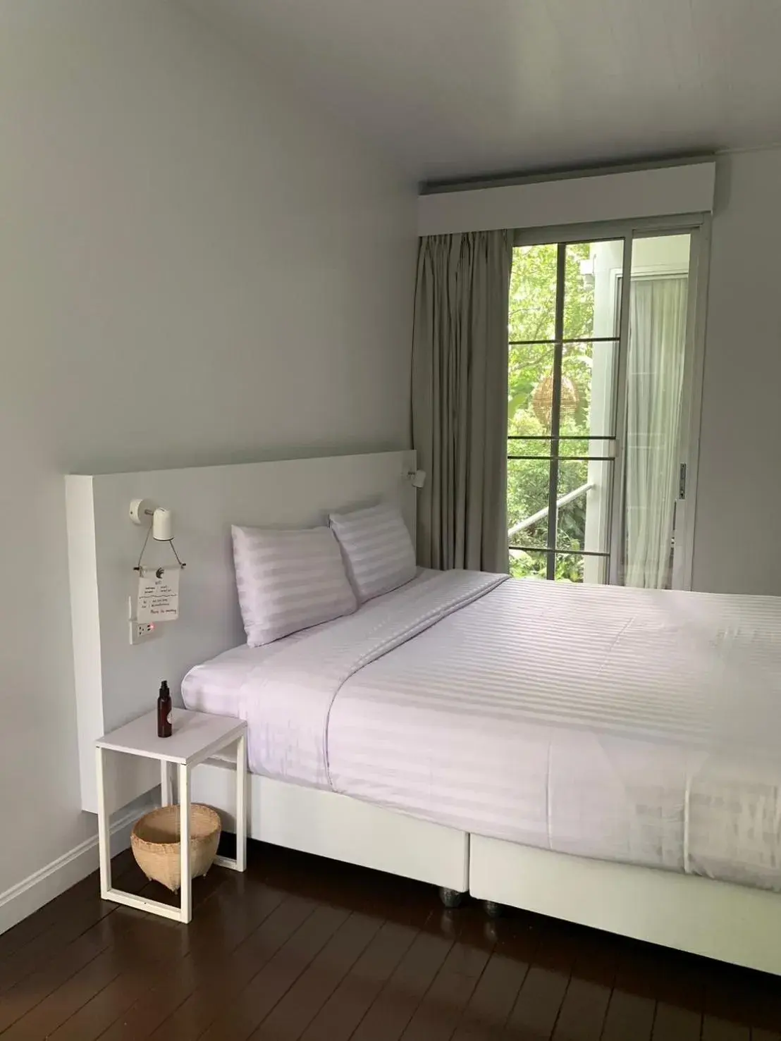 Bed in Cochet Bed in Cochet