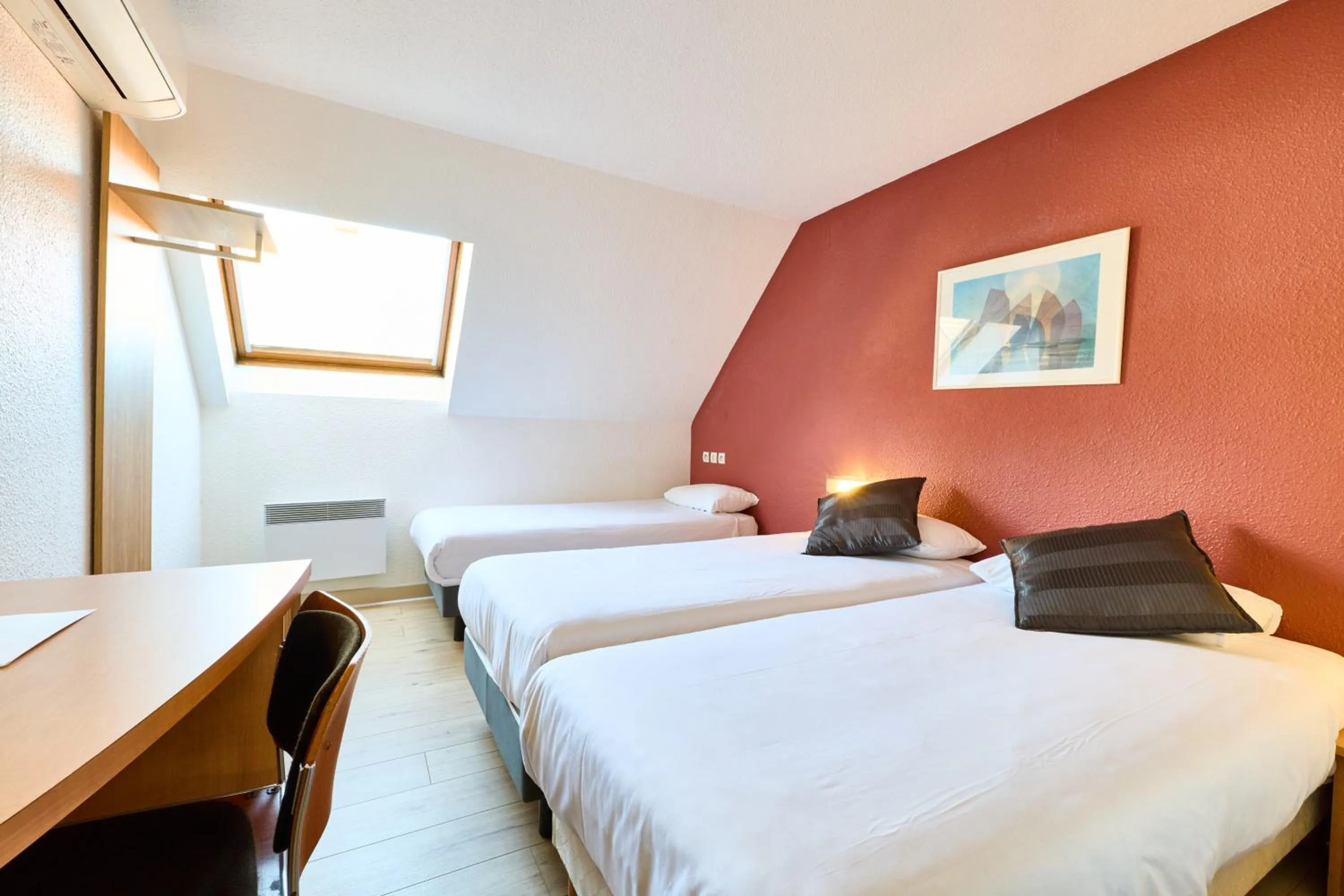 Bed in Hotel Primo Colmar Centre