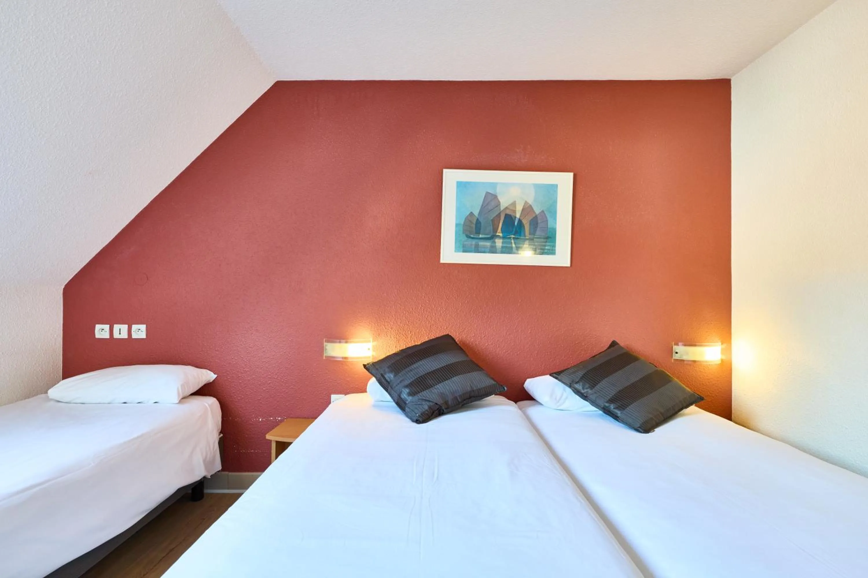 Bed in Hotel Primo Colmar Centre