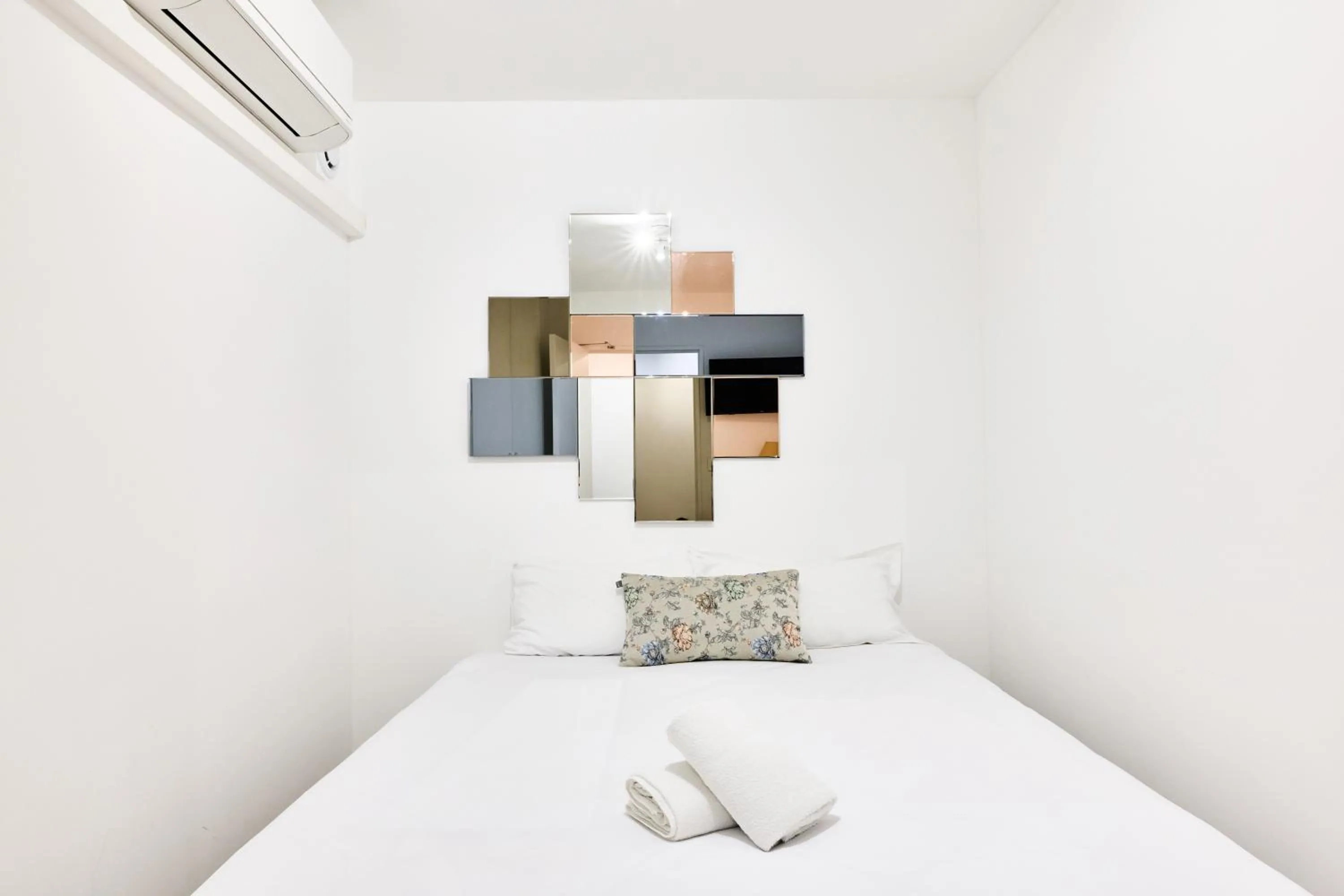 Bed in Hotel Primo Colmar Centre