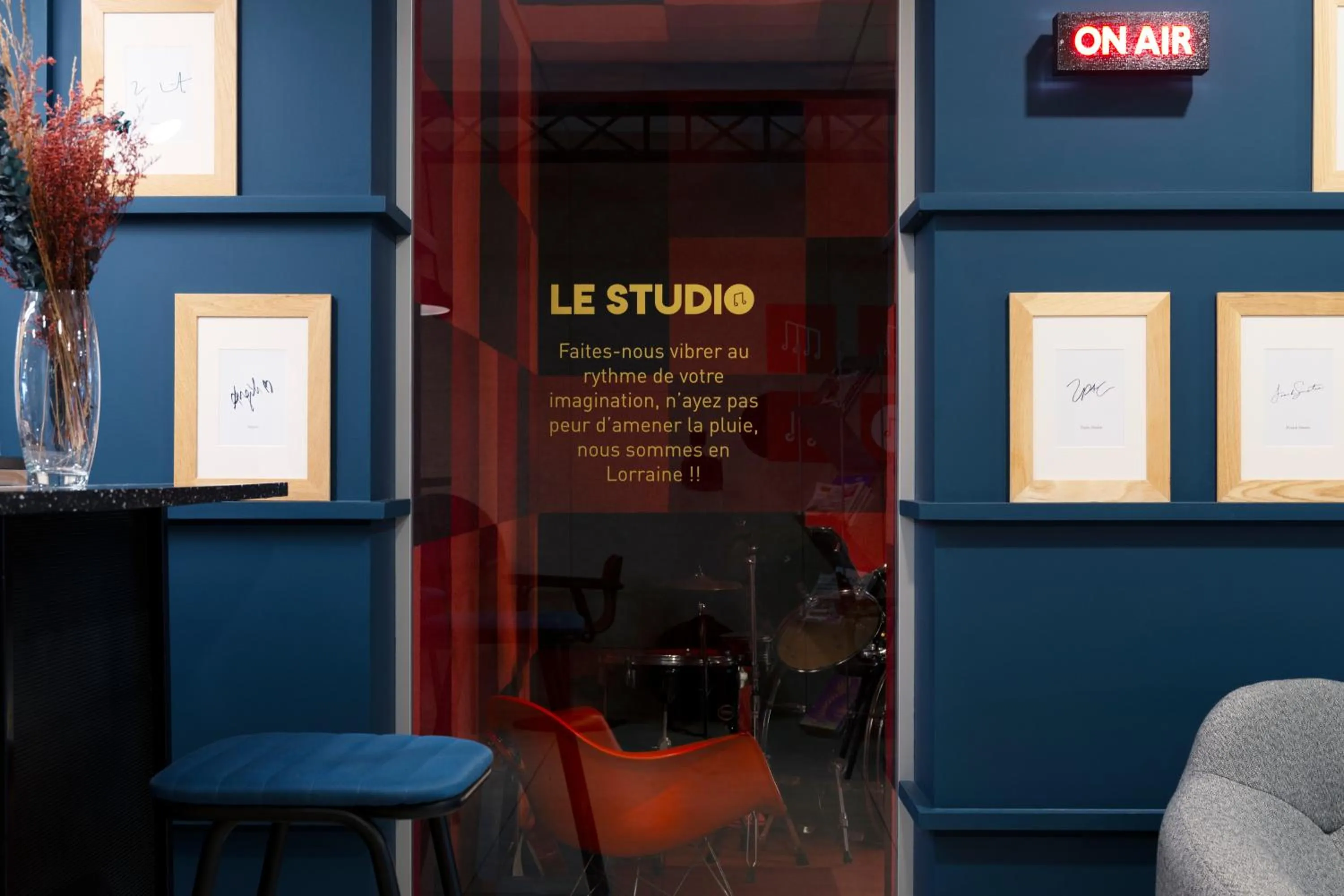 Lobby or reception in ibis Styles Nancy Centre Gare