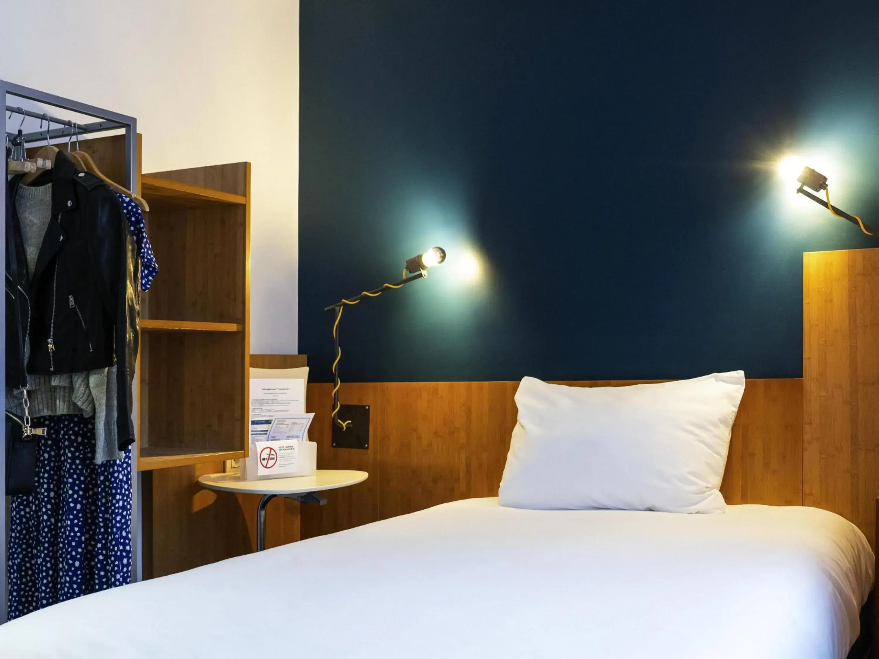 Bedroom, Bed in ibis Styles Nancy Centre Gare Bedroom, Bed in ibis Styles Nancy Centre Gare