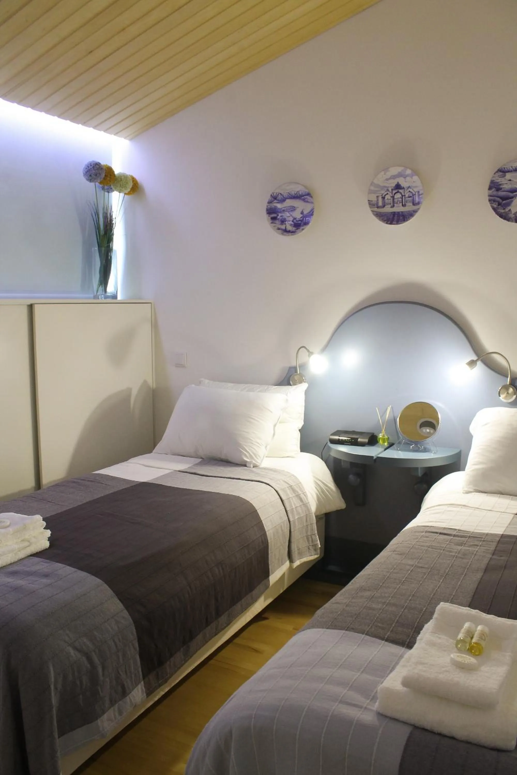 Bedroom, Bed in Marketplace Apartment 2