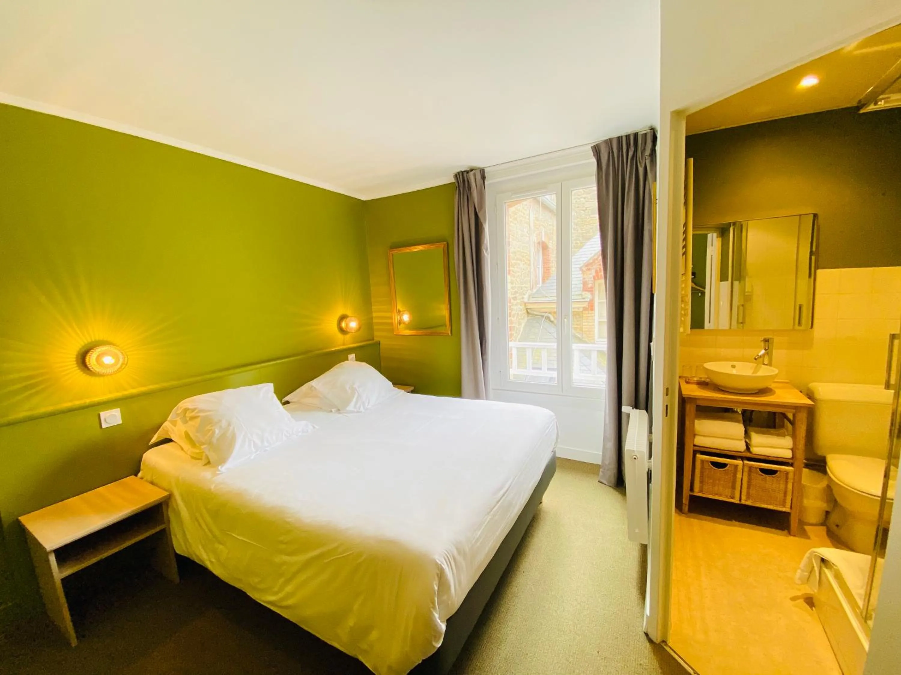 Bedroom, Bed in Hotel du Parc