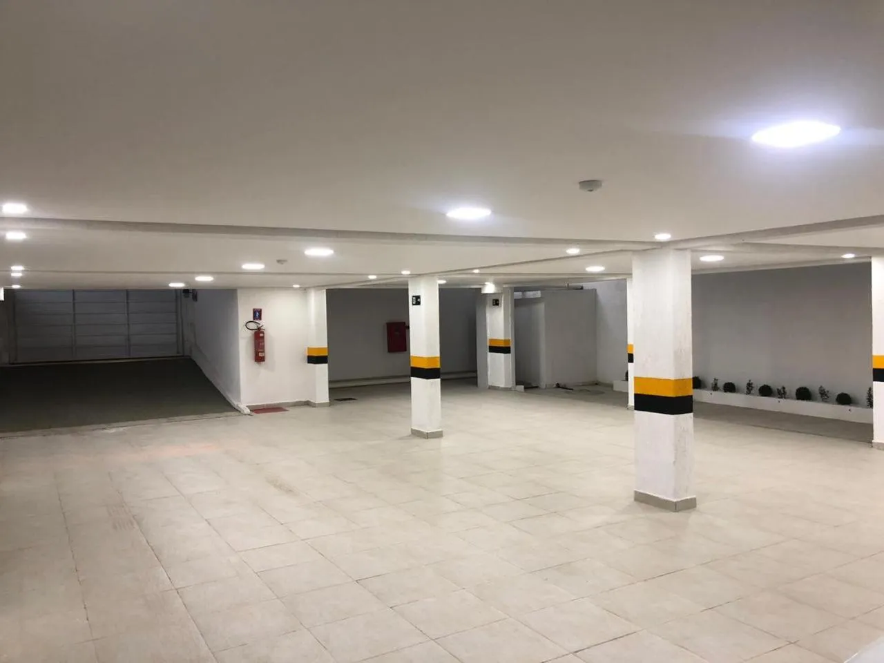 Parking in Goiana Palace Hotel - Fácil Acesso a Fábrica da JEEP