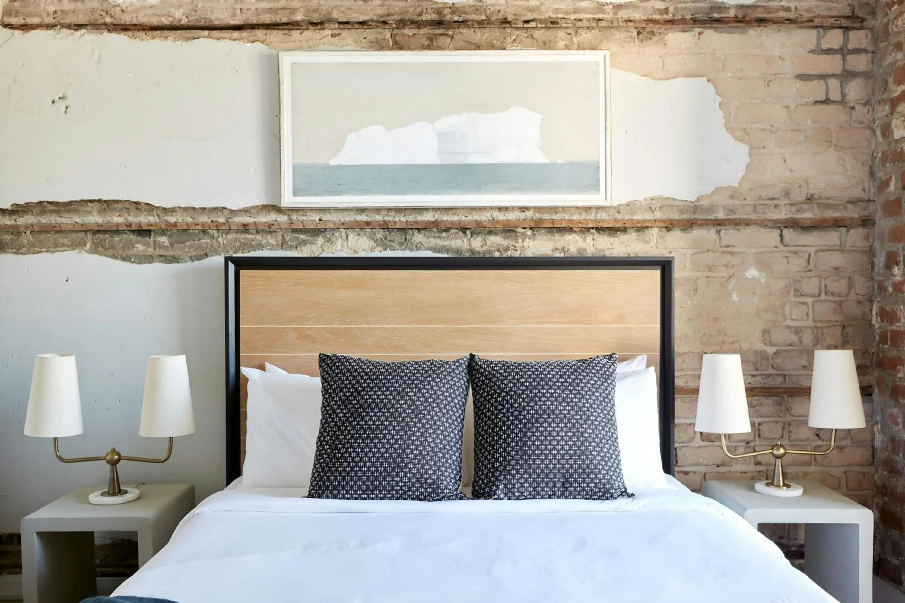 Bedroom, Bed in Sonder by Marriott Bonvoy The Broughton Apartments Historic District