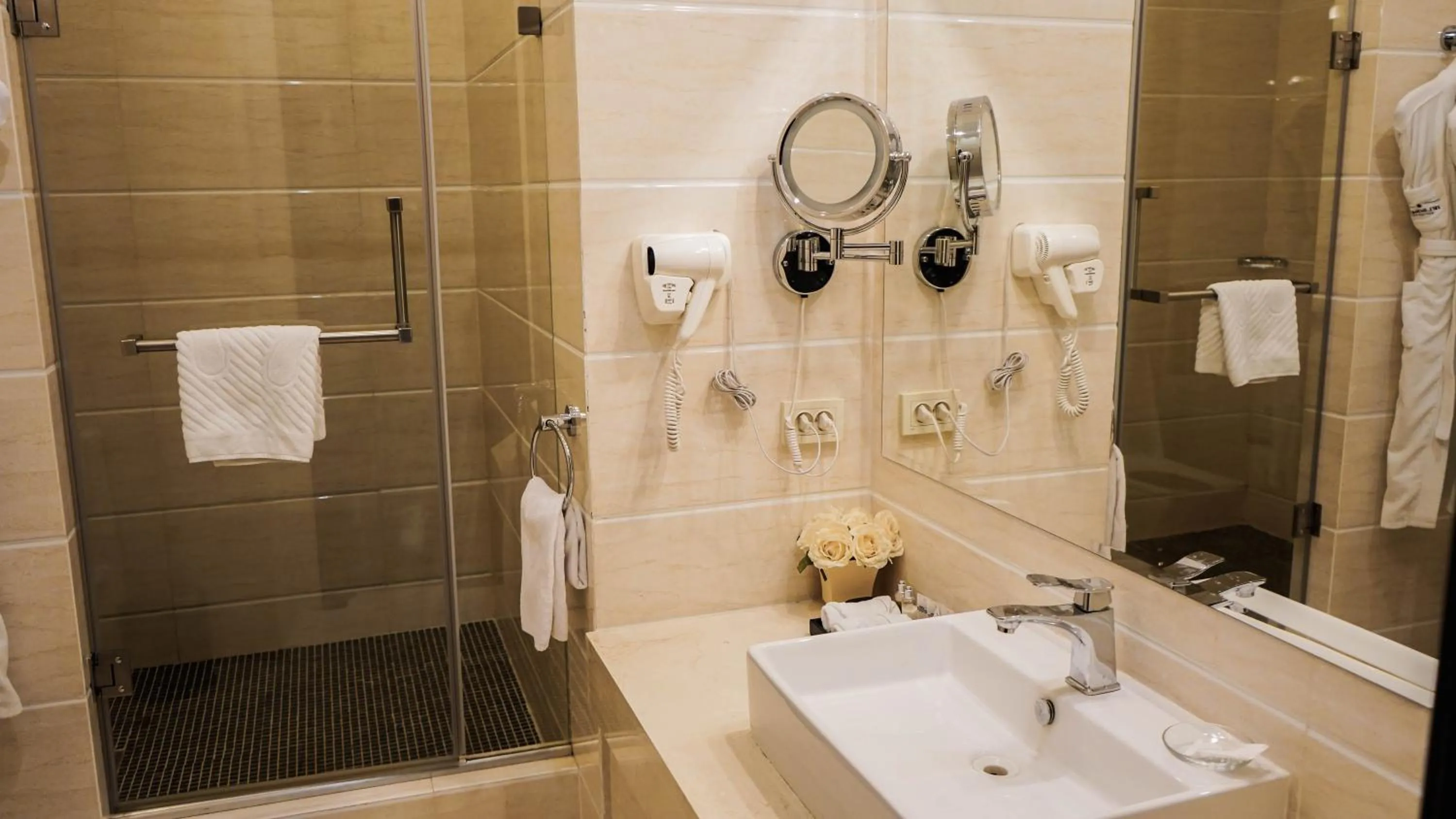 Bathroom in JELSOMINOHotel