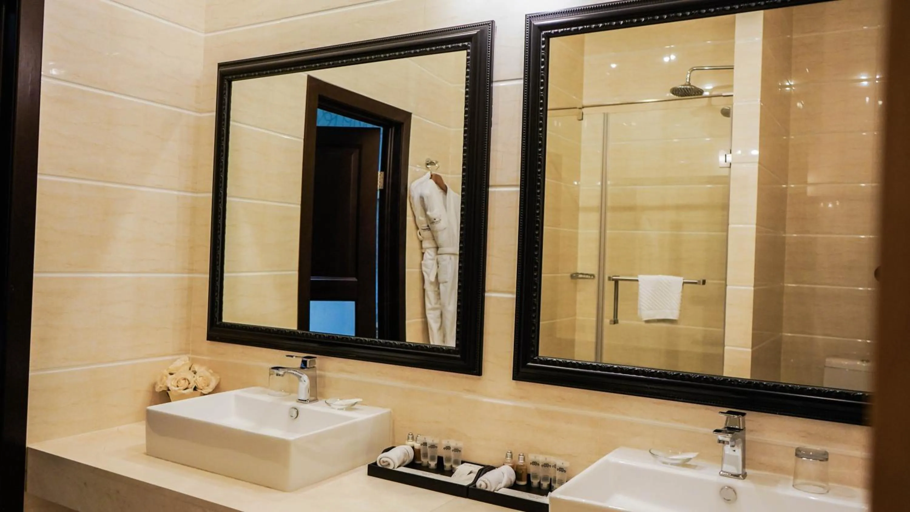 Bathroom in JELSOMINOHotel