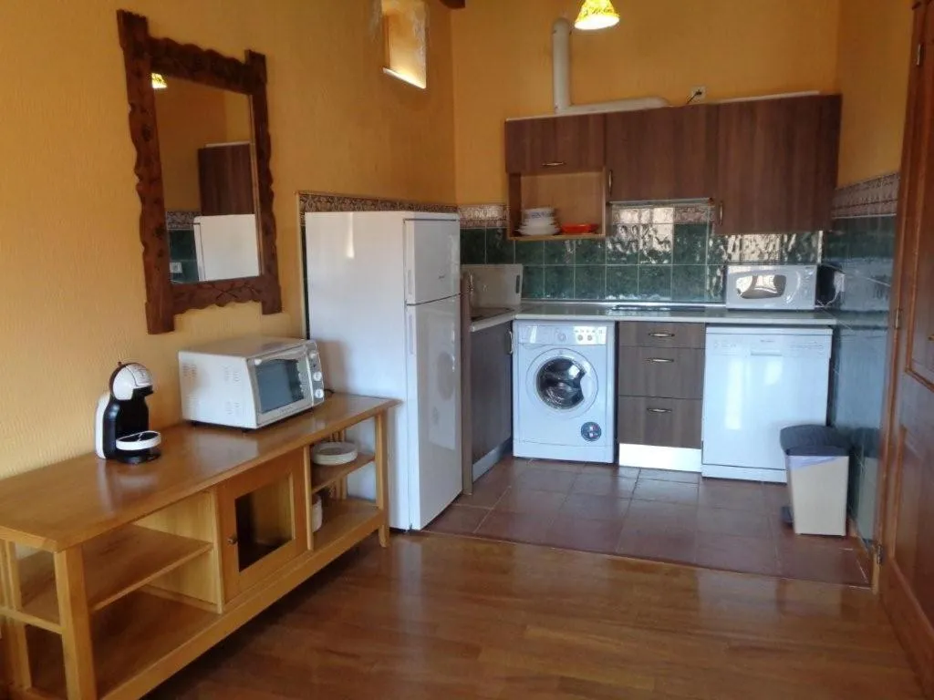 Kitchen or kitchenette in HOTEL RURAL LA ROMEROSA