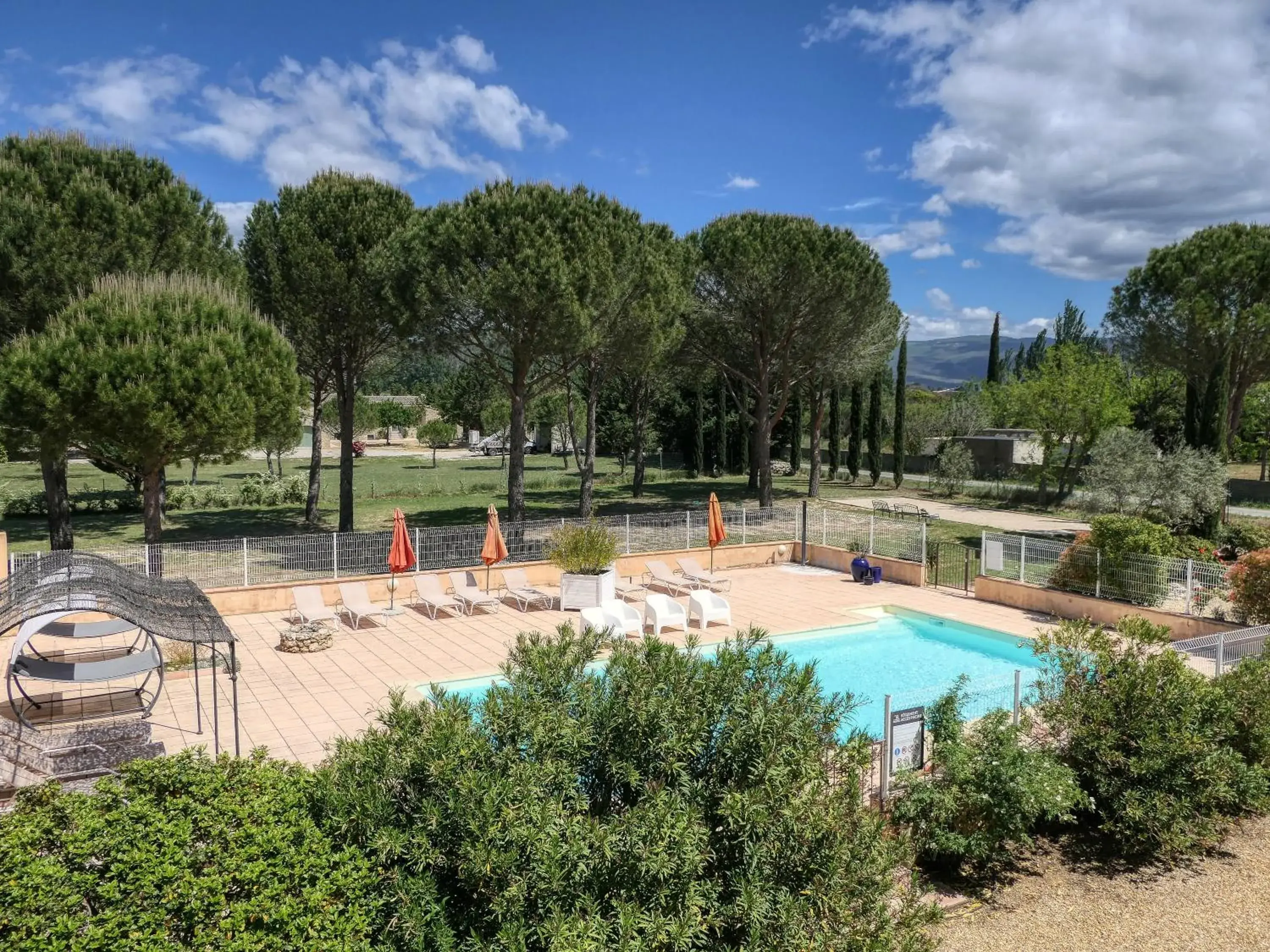Logis Hôtel Le Manoir - Luberon Logis Hôtel Le Manoir - Luberon