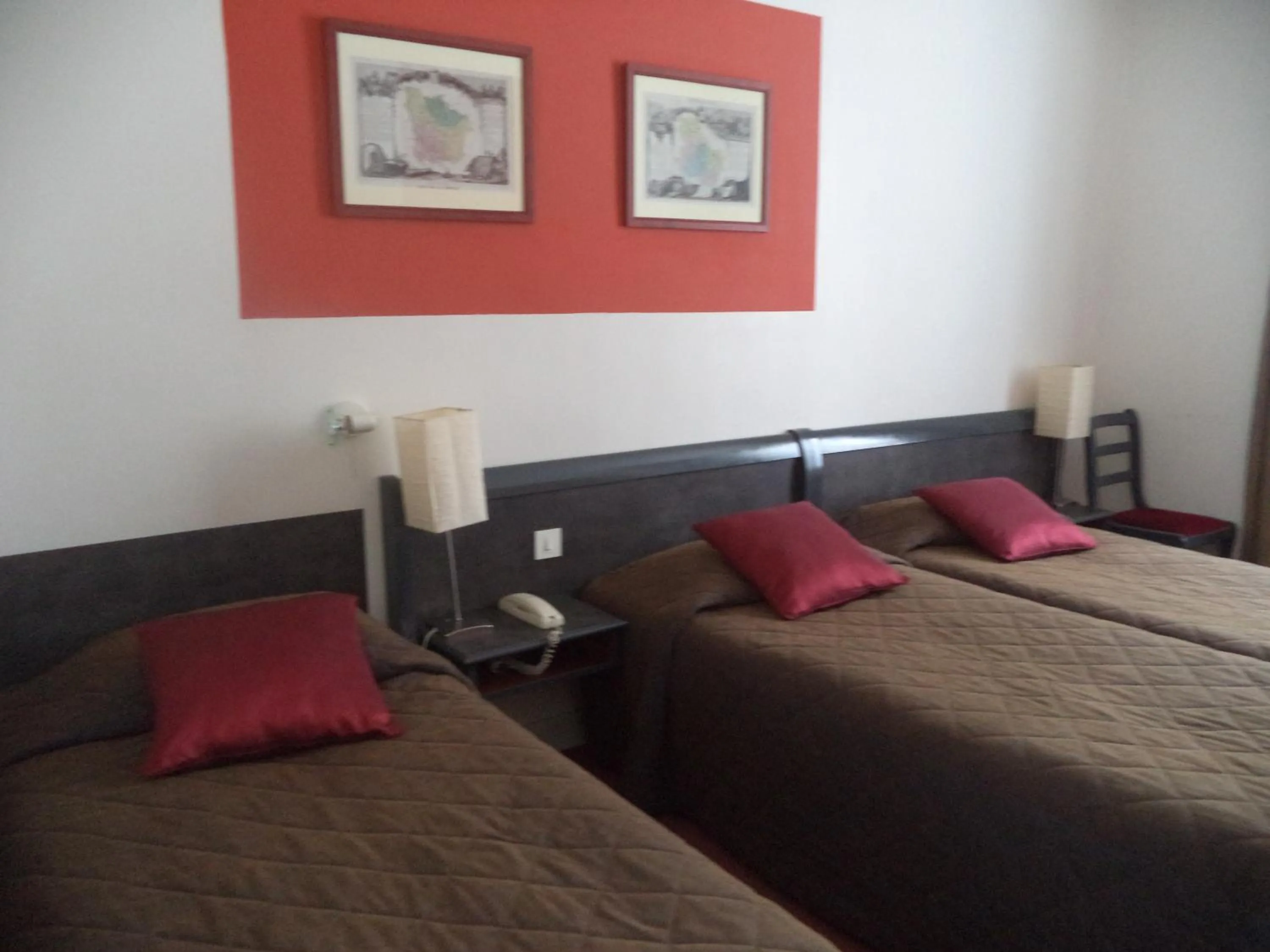 Bed in Cit'Hotel Avallon Vauban