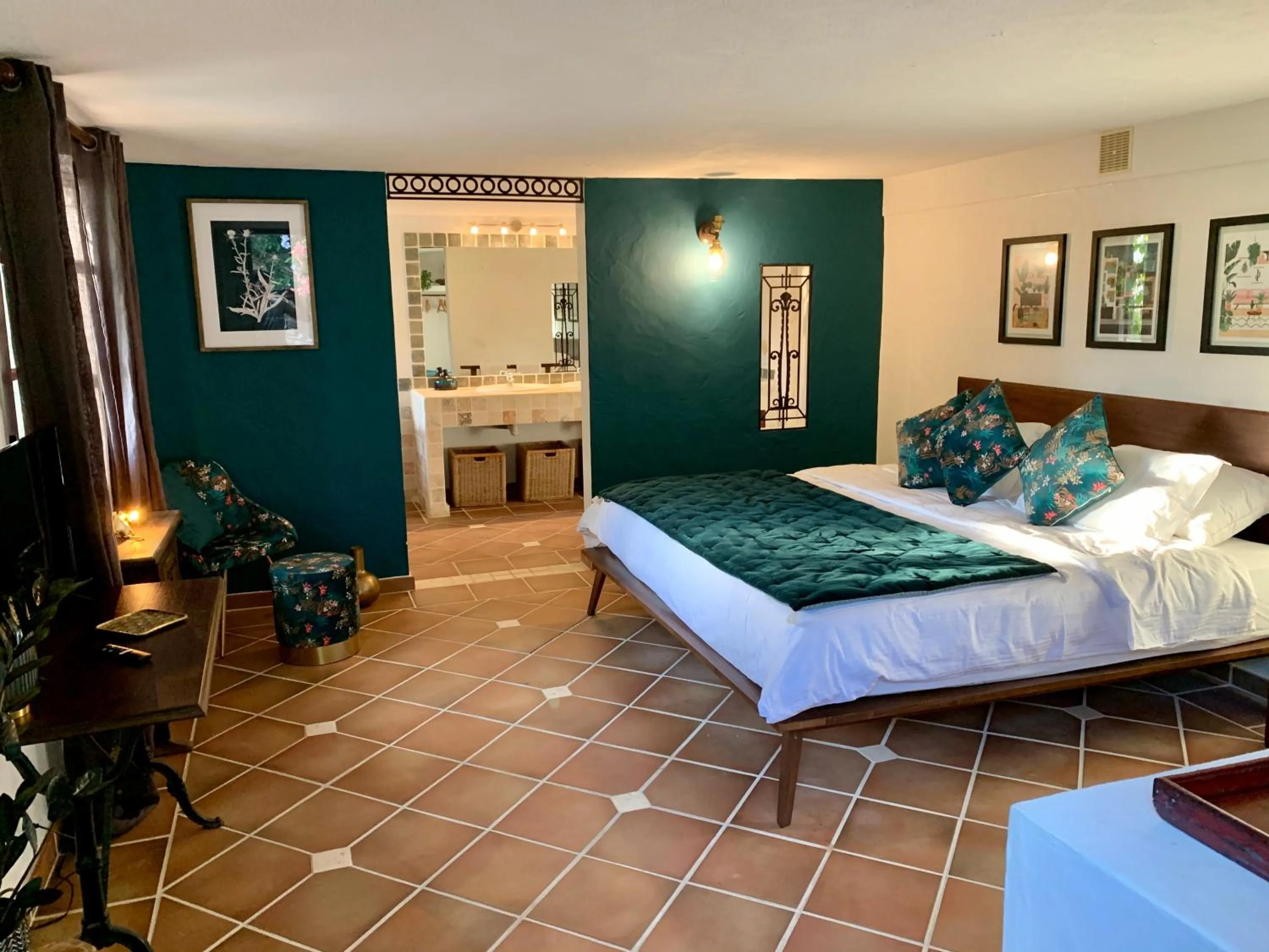 Bed in The Paradise Peak Adults only