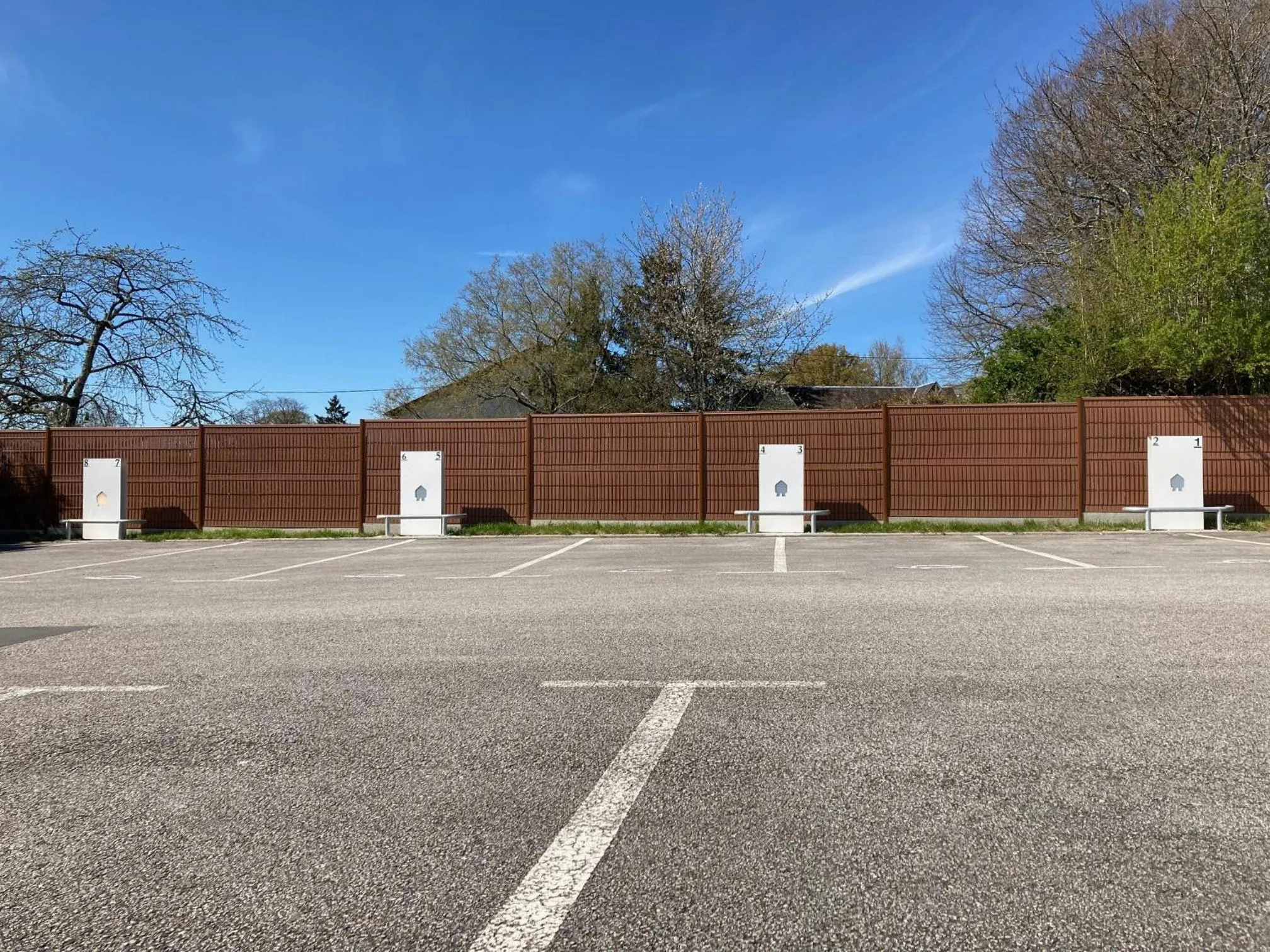 Parking in The Originals City, Hôtel Le Boeuf Rouge, Saint-Junien