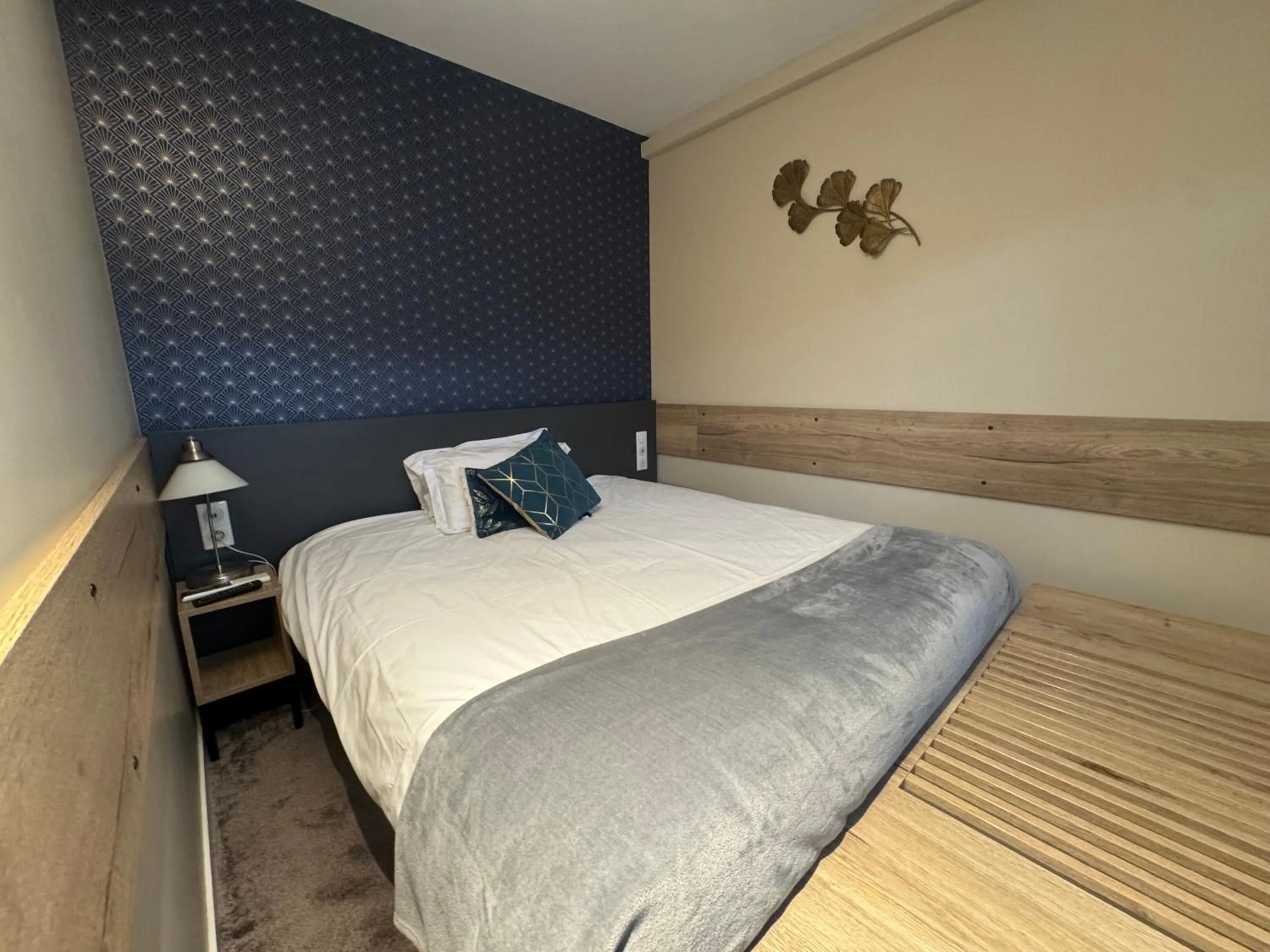 Bed in The Originals City, Hôtel Hélios, Roanne Nord