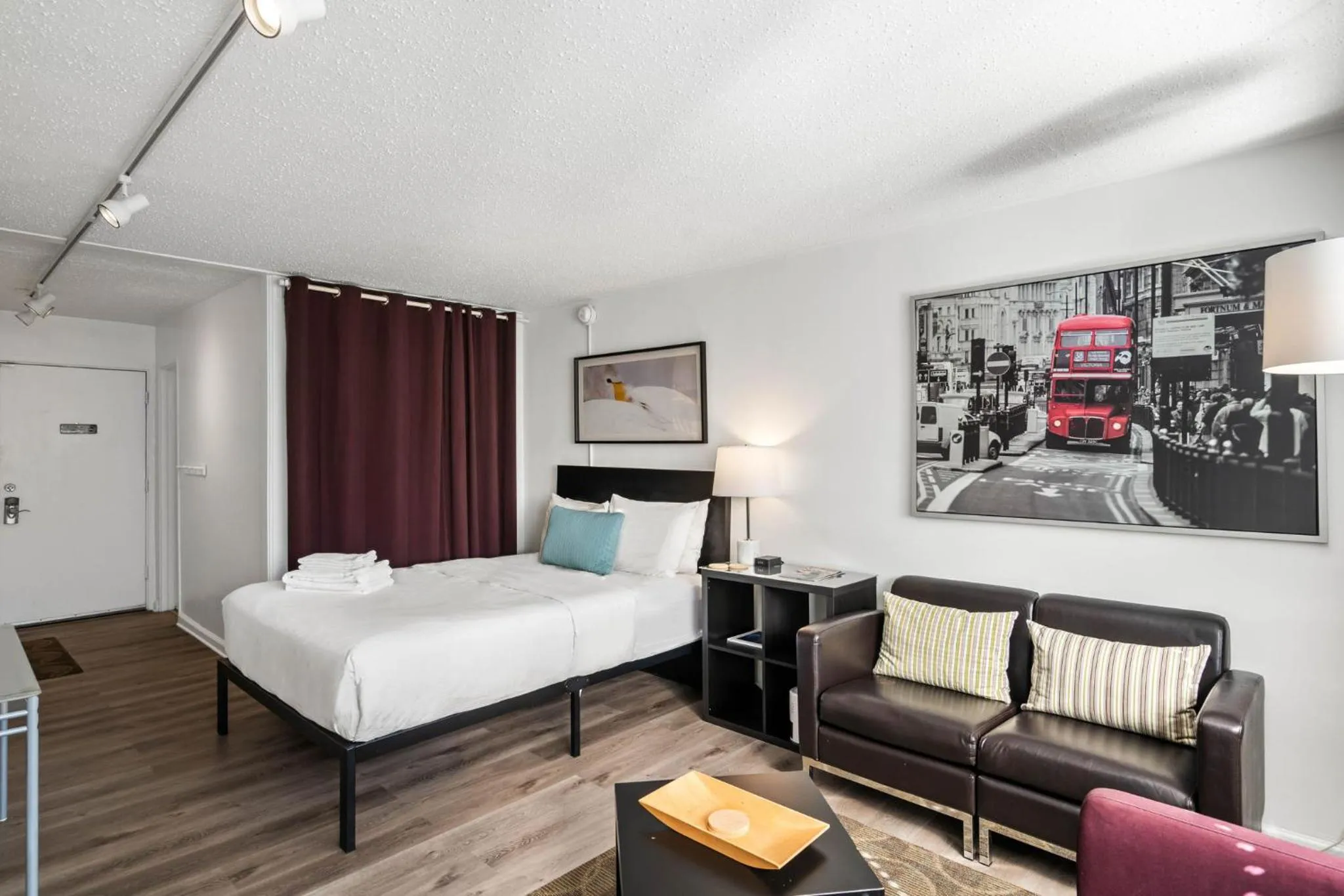 Bed in Studios On 25th by BCA Furnished Apartments