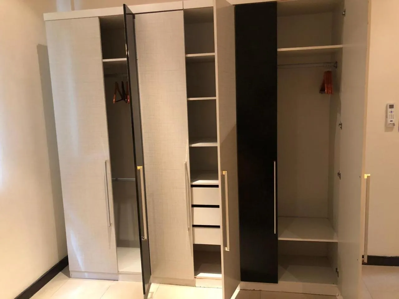 wardrobe in San Pedro Hotel, 5ta Avenida