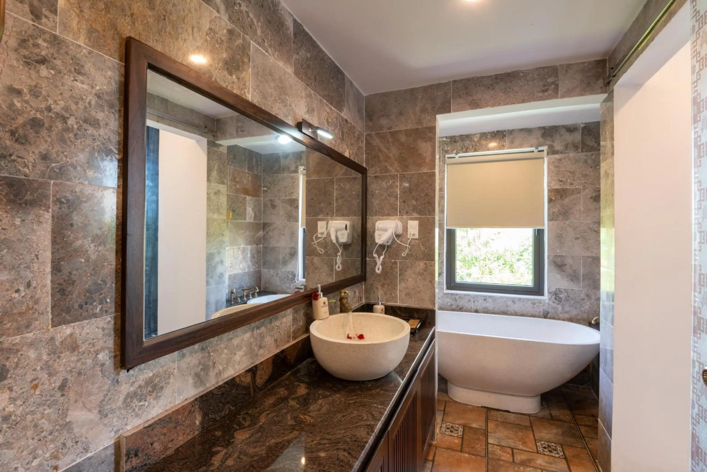 Toilet in Eden Hoi An Villas