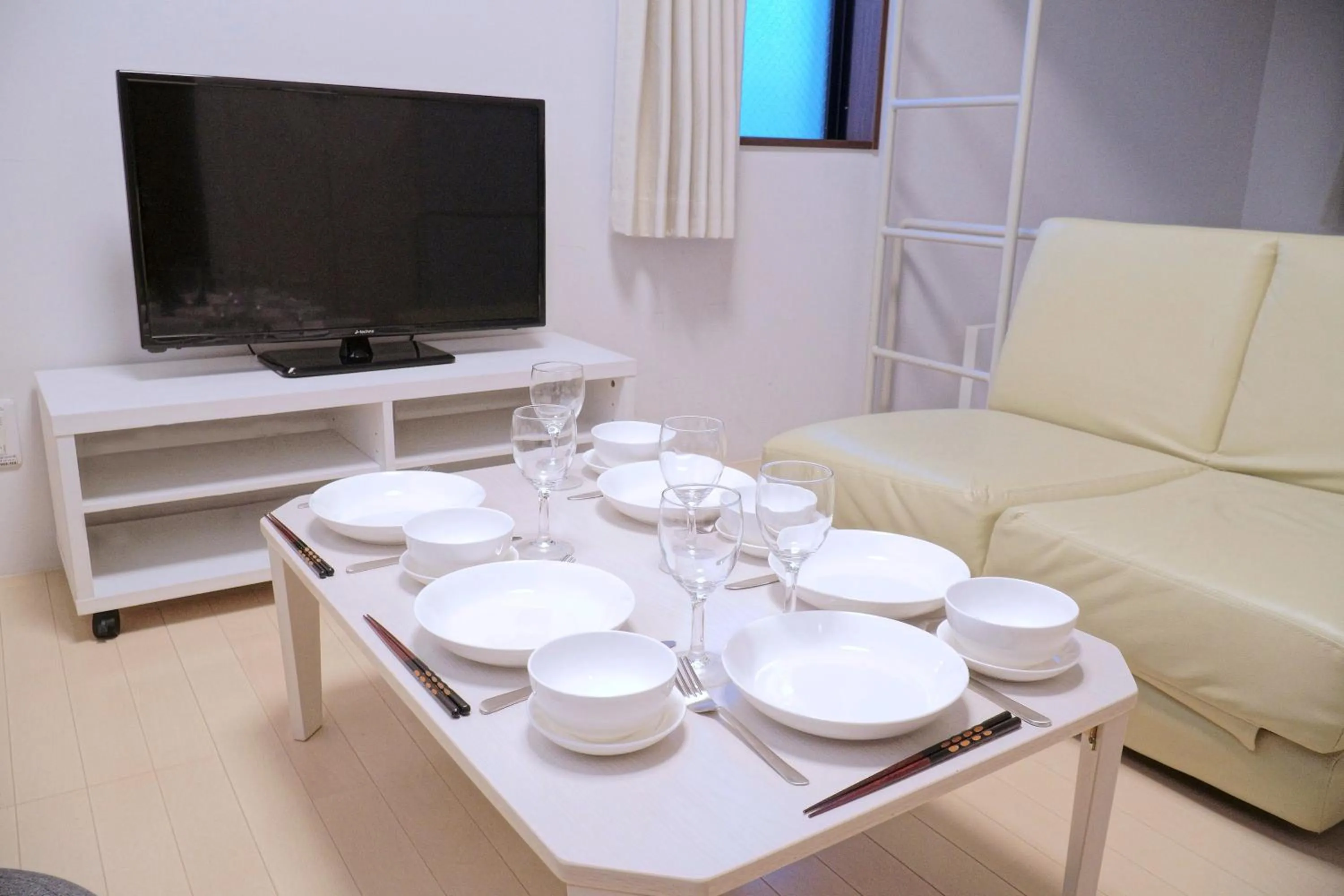 TV and multimedia in Laffitte Tokyo