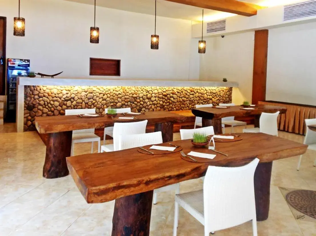 Restaurant/places to eat in The Pade Dive Resort Restaurant/places to eat in The Pade Dive Resort