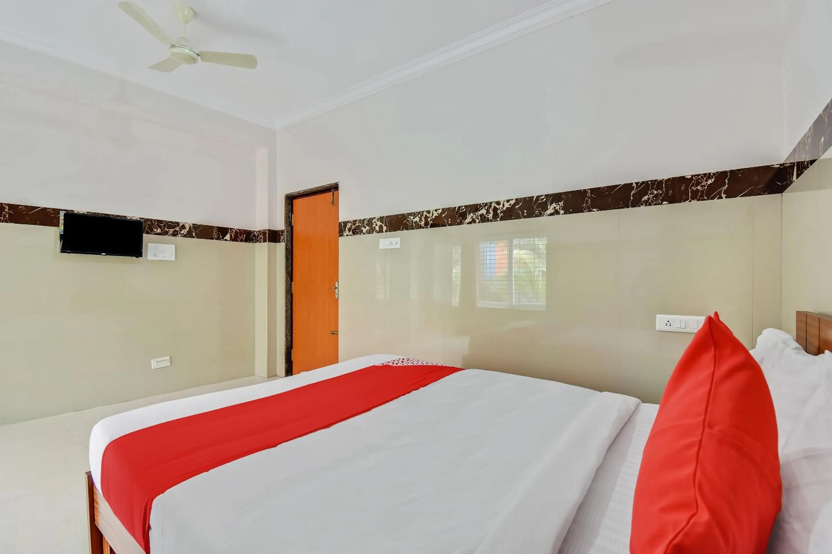 Bedroom, Bed in Hotel O Sri Sai Guru Comforts